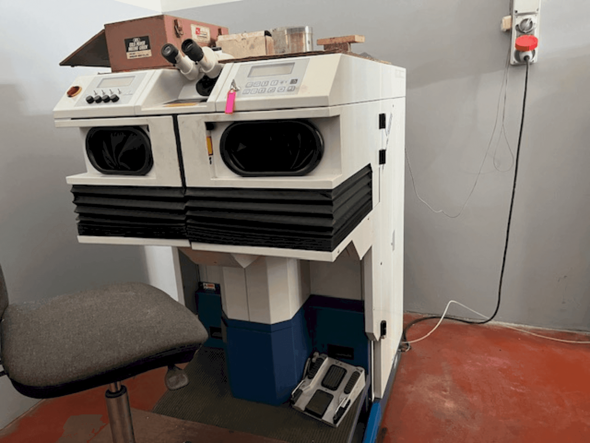 Masina ALPHA LASER ALW 150 eestvaade