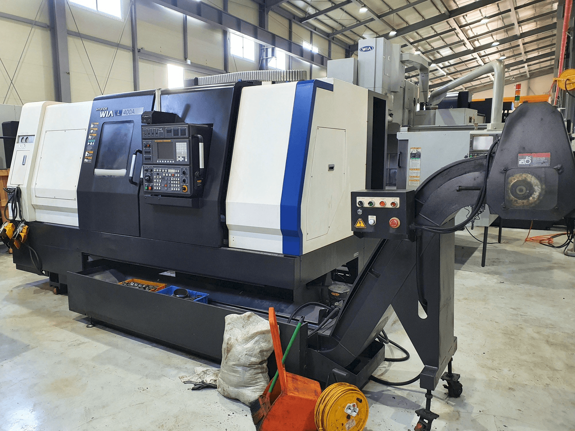 Masina Hyundai Wia L400A eestvaade