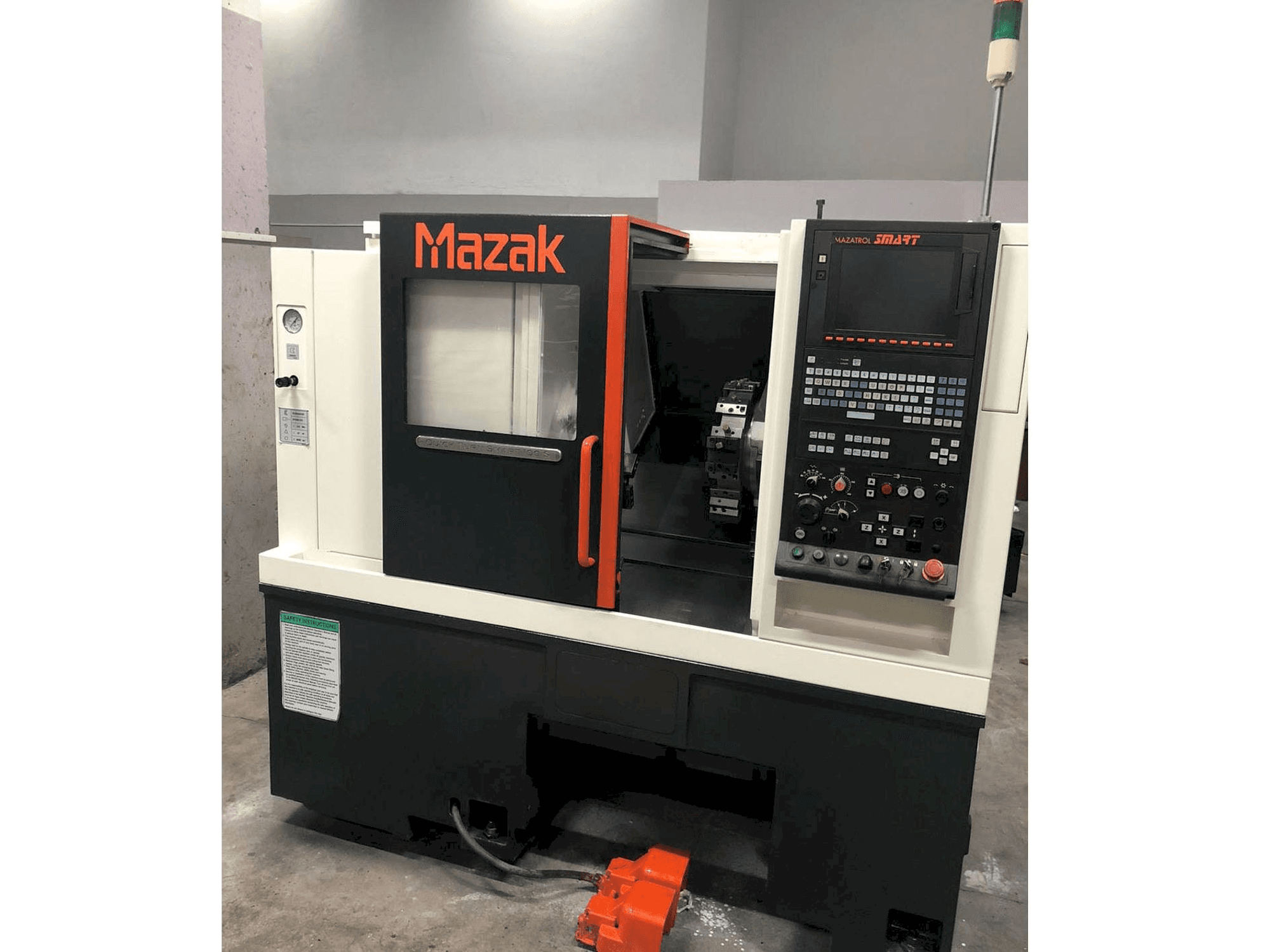 Masina Mazak Quick Turn Smart 100 S eestvaade