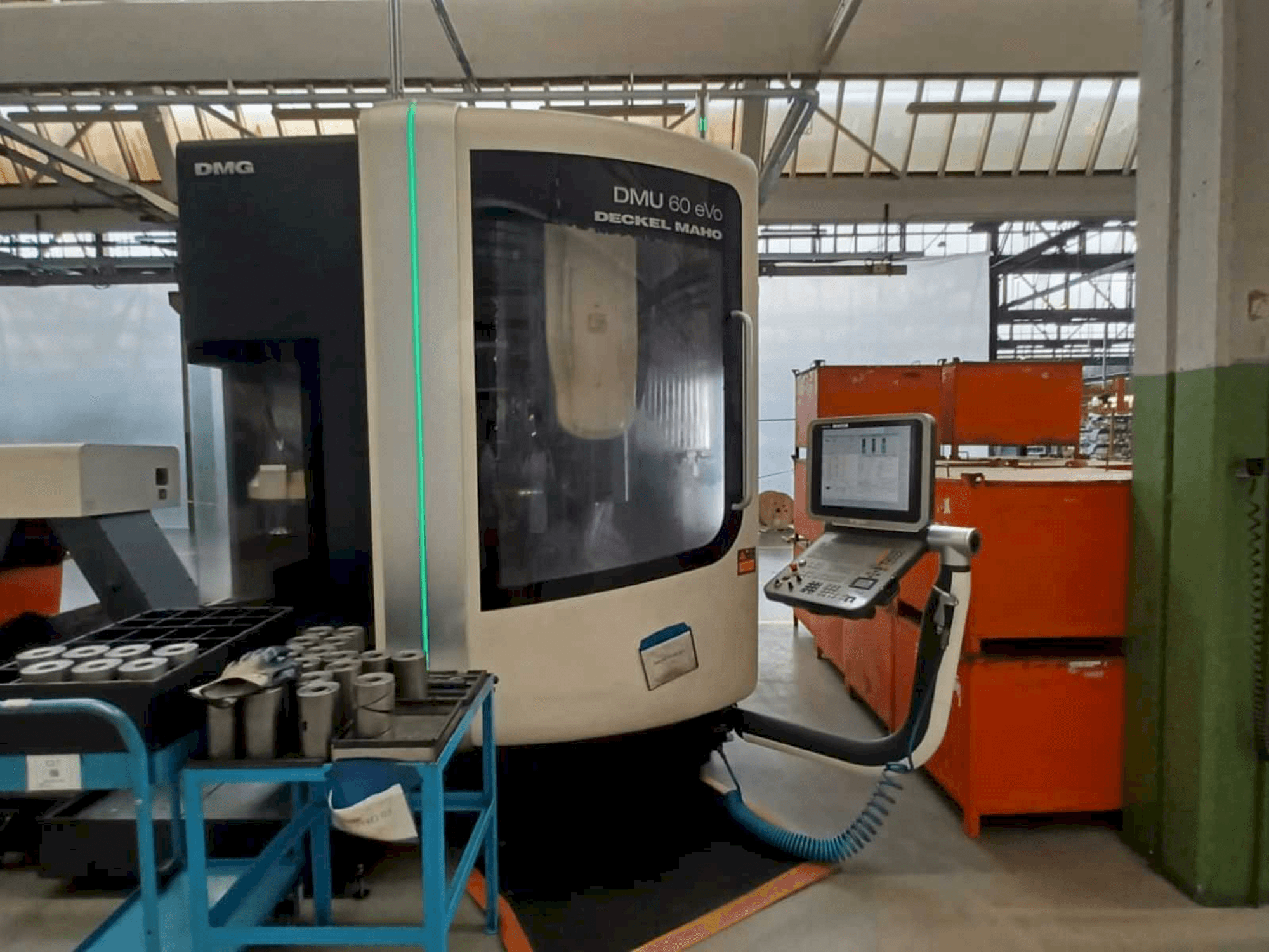 Masina DMG MORI DMU 60 evo eestvaade