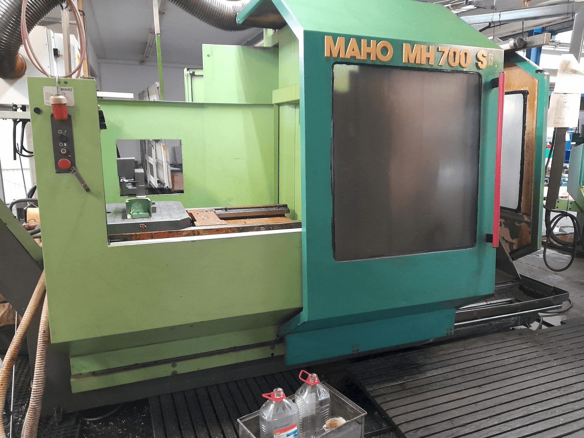 Masina MAHO MH 700 S vasaku külje vaade