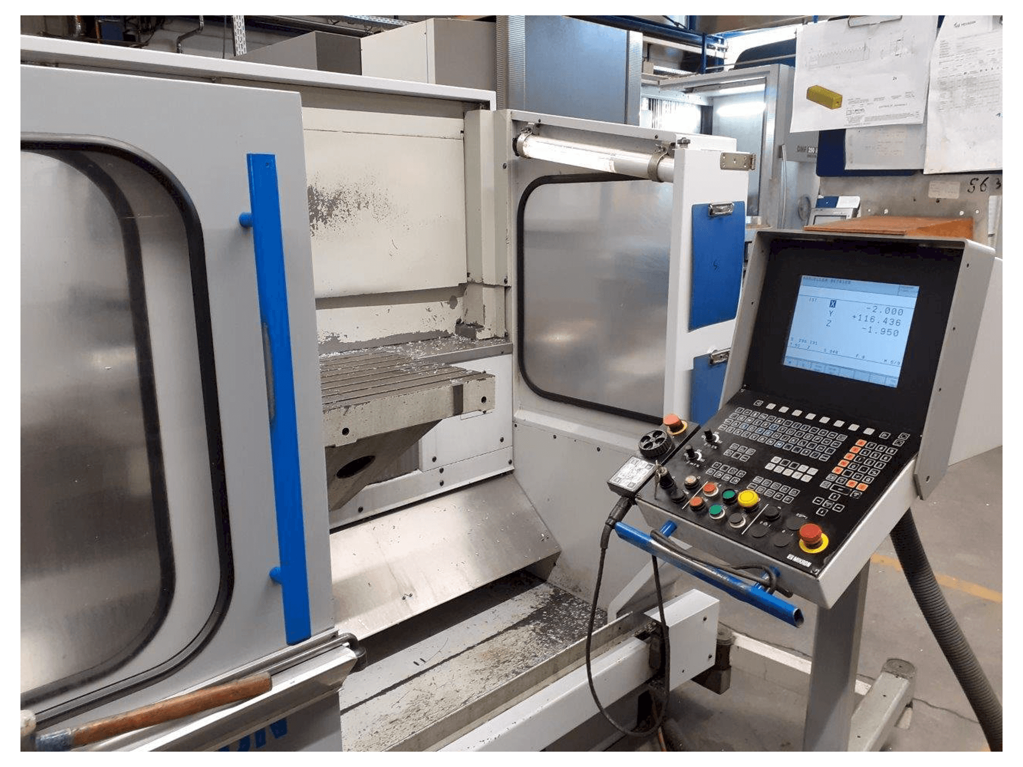 Masina MIKRON UME 600 eestvaade