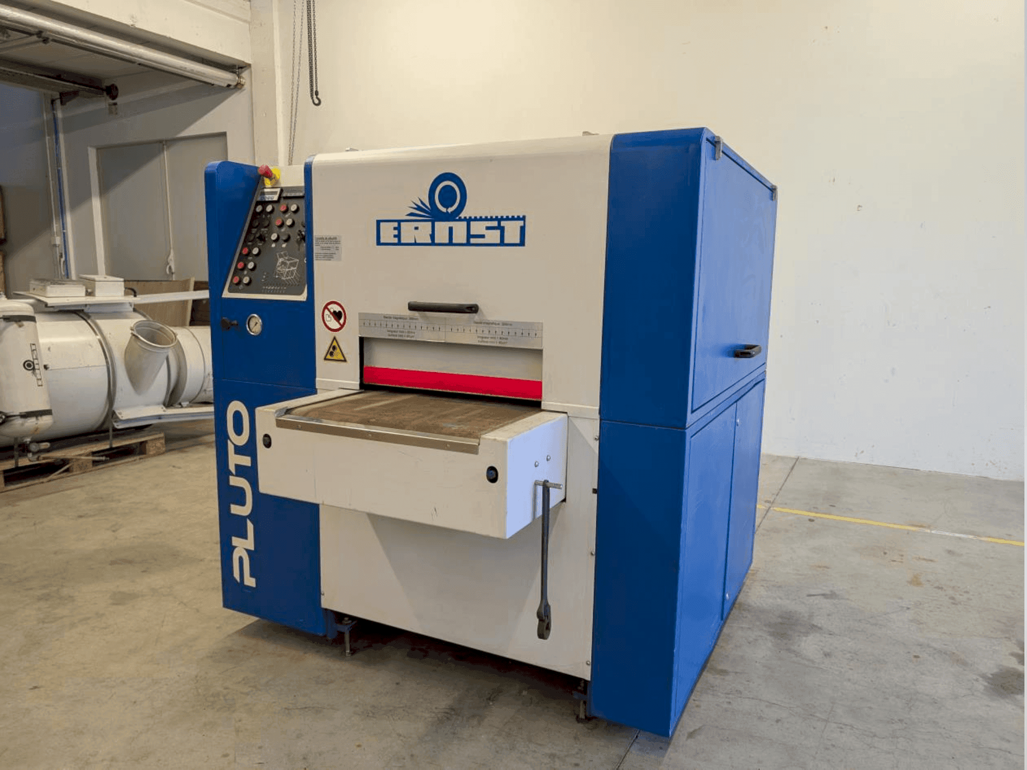 Masina ERNST PLUTO EDD eestvaade