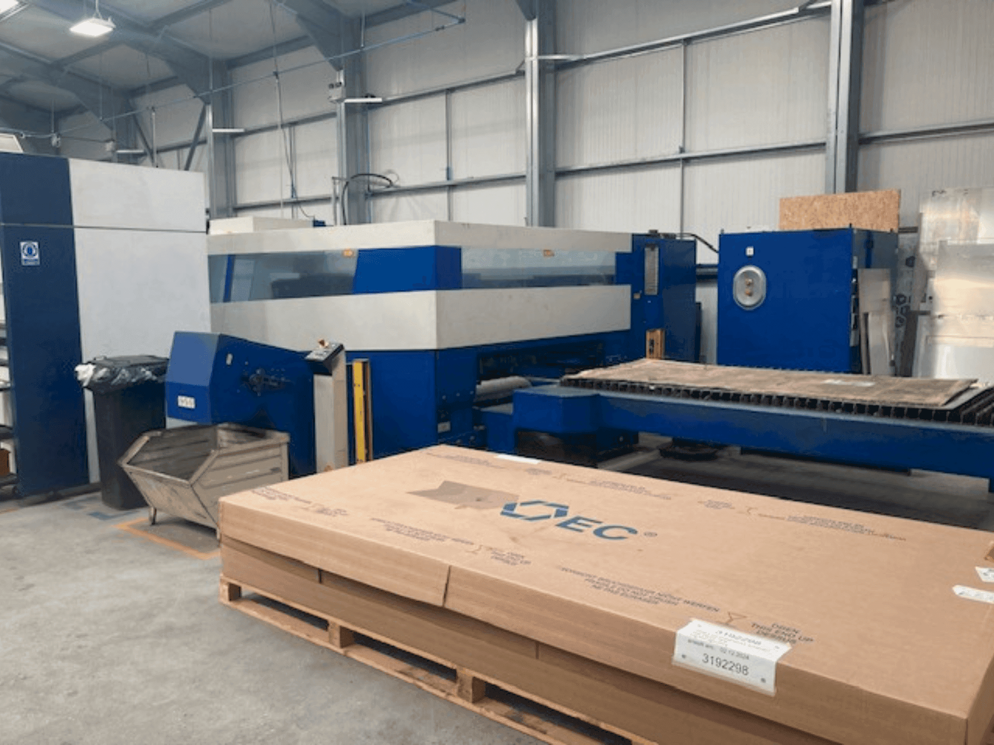 Masina TRUMPF Trulaser 5030 eestvaade