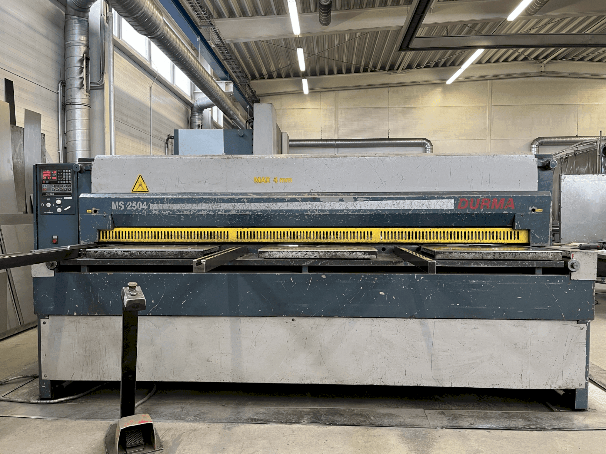 Masina Durma MS 2504 eestvaade