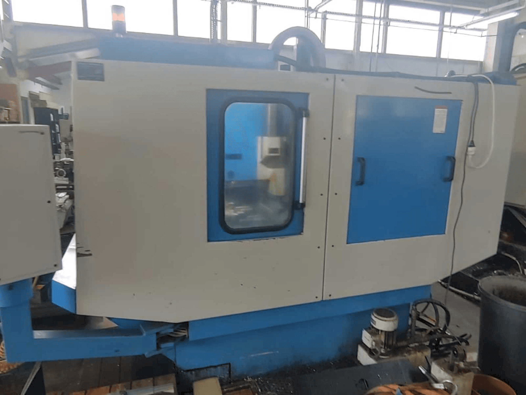 Masina KONDIA CM-60 eestvaade