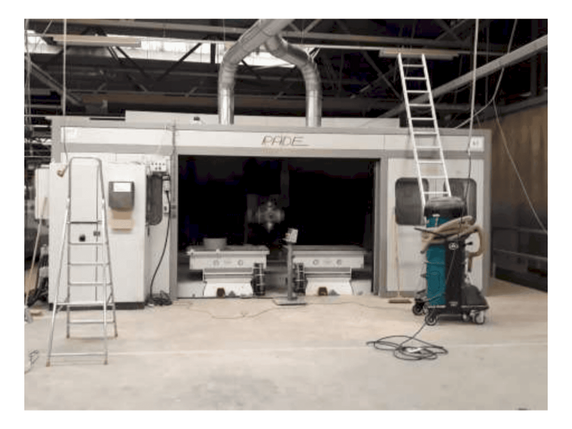 Masina PADE UNI 5 concept eestvaade