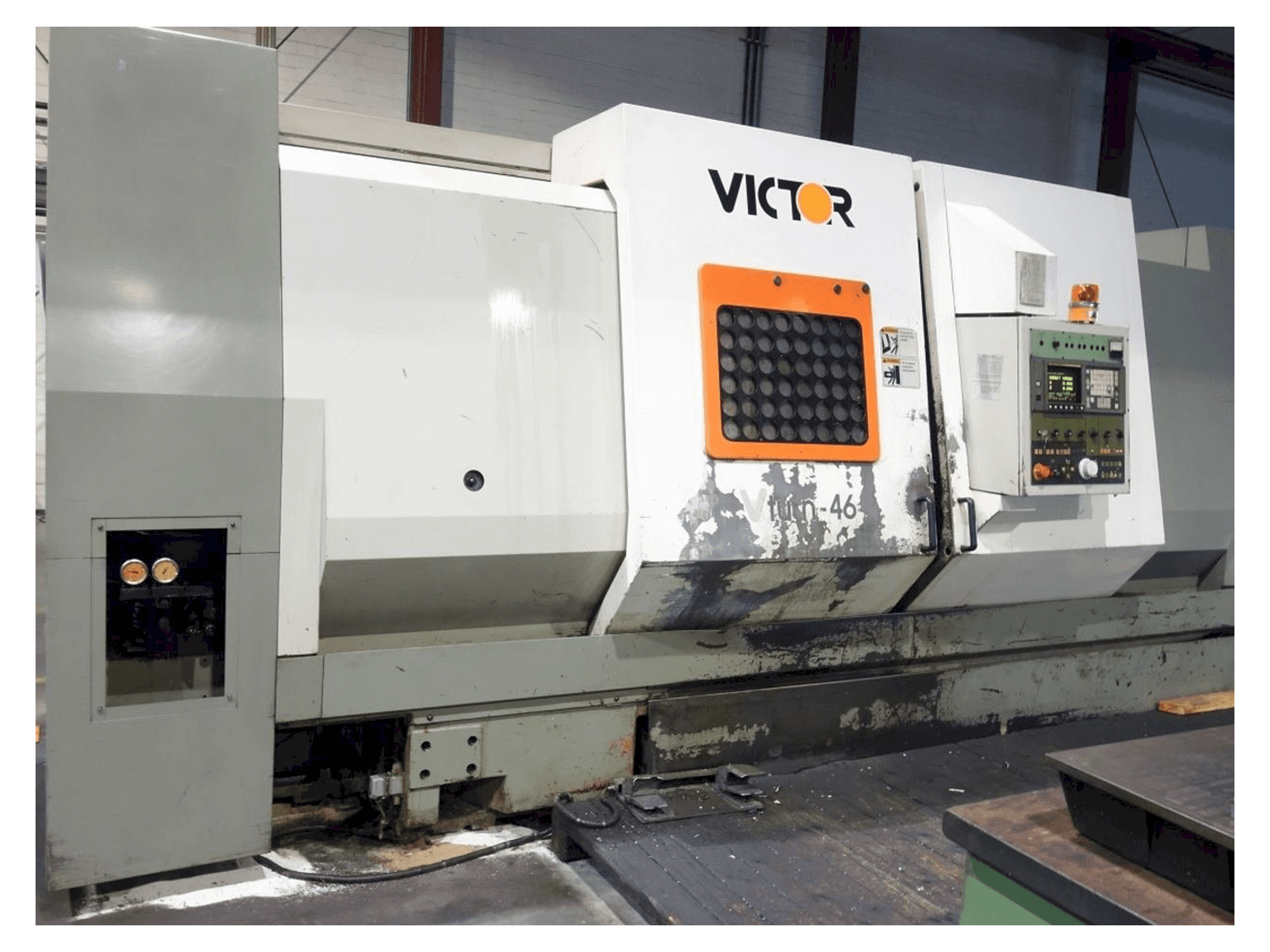 Masina Victor V Turn 46 (1997) eestvaade