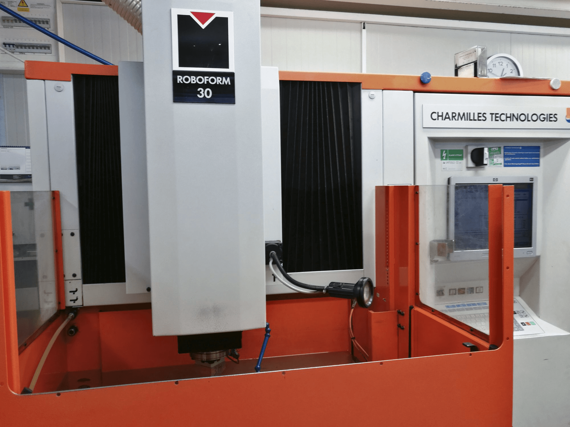 Masina CHARMILLES ROBOFORM 30 eestvaade