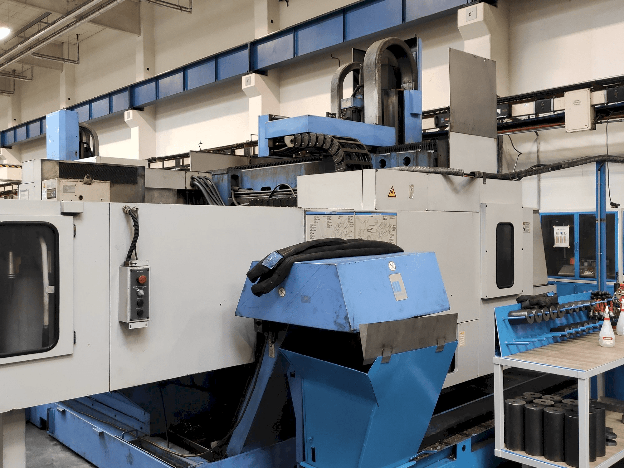 Masina Mazak FJV 60/80 eestvaade