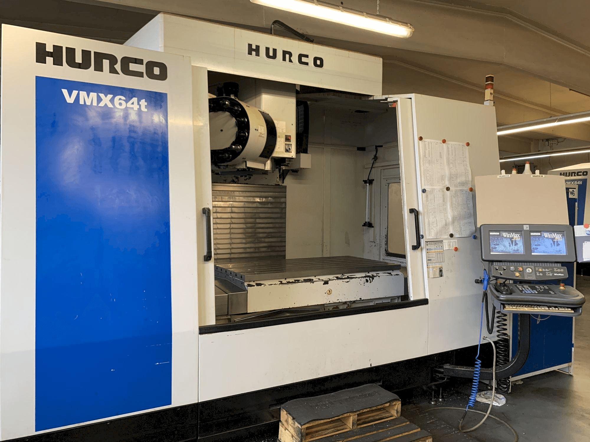 Masina Hurco VMX 64 T eestvaade