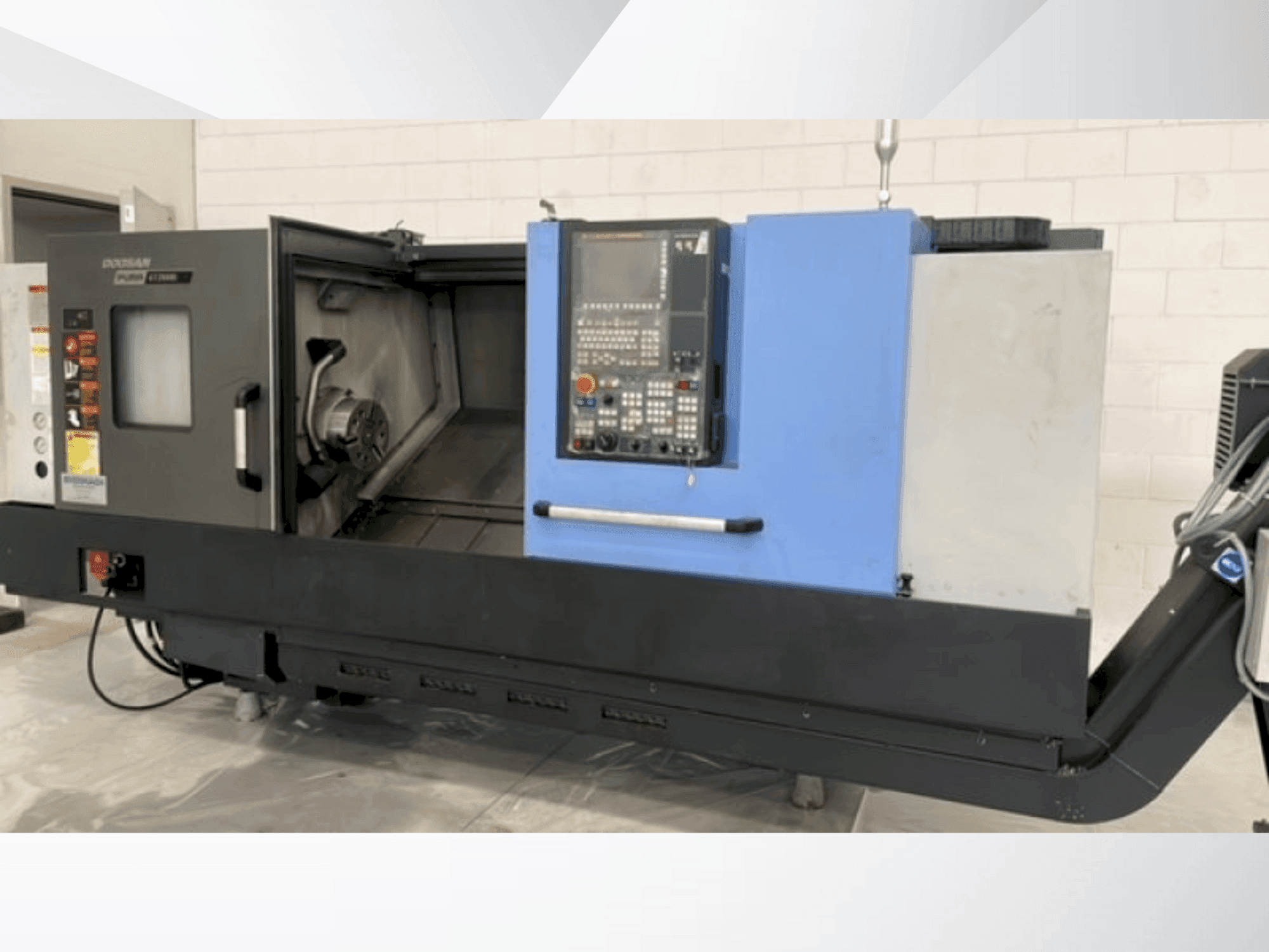 Masina DOOSAN PUMA GT 2600L eestvaade