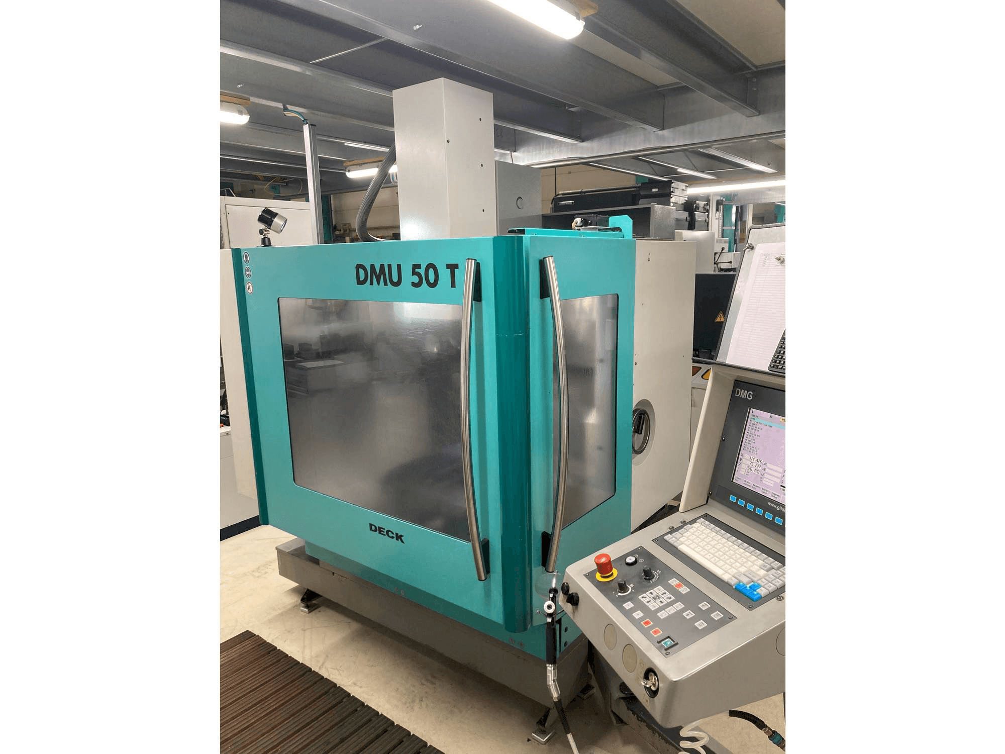 Masina DMG DMU 50 T eestvaade