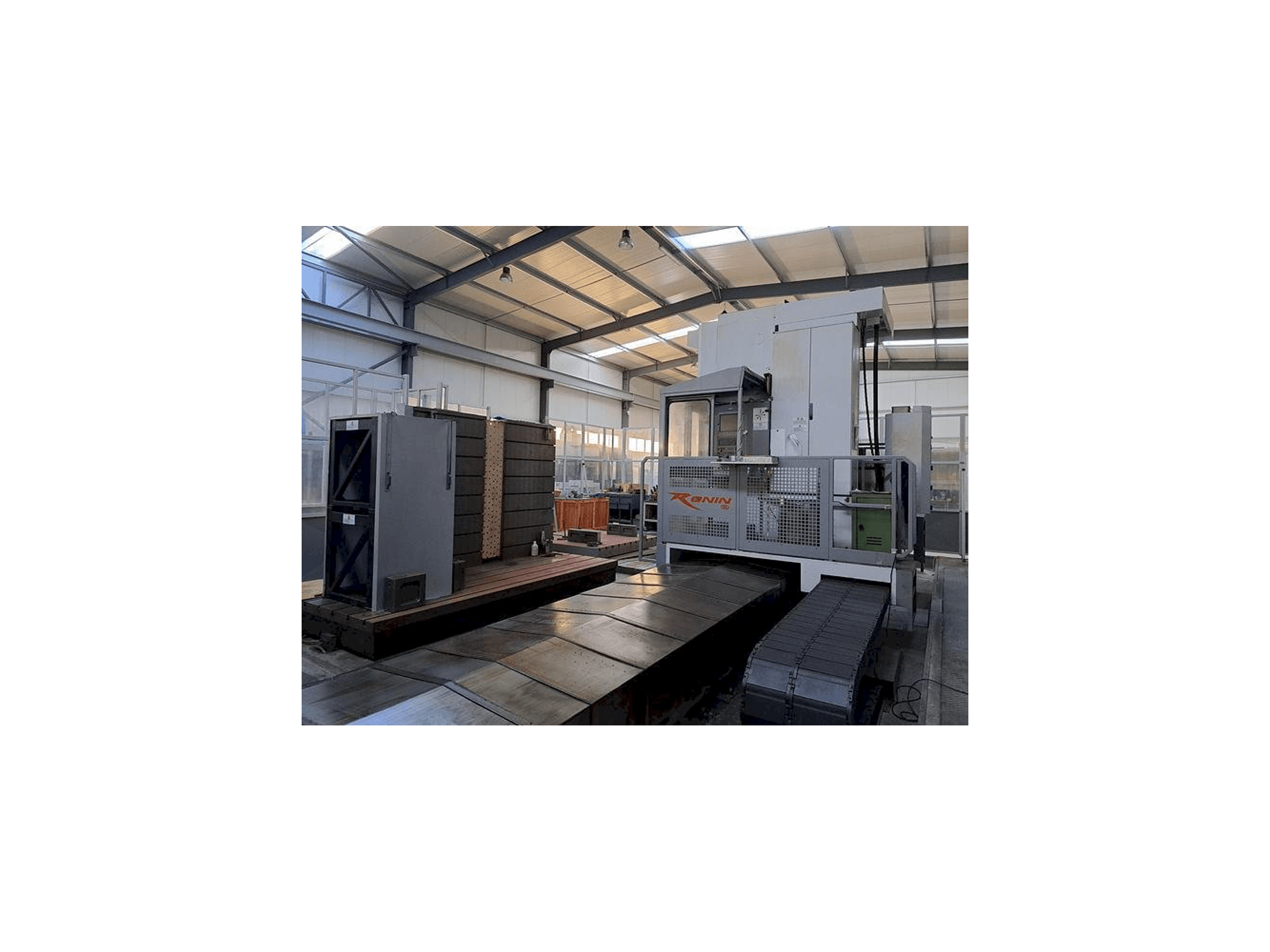 Masina FPT RONIN eestvaade