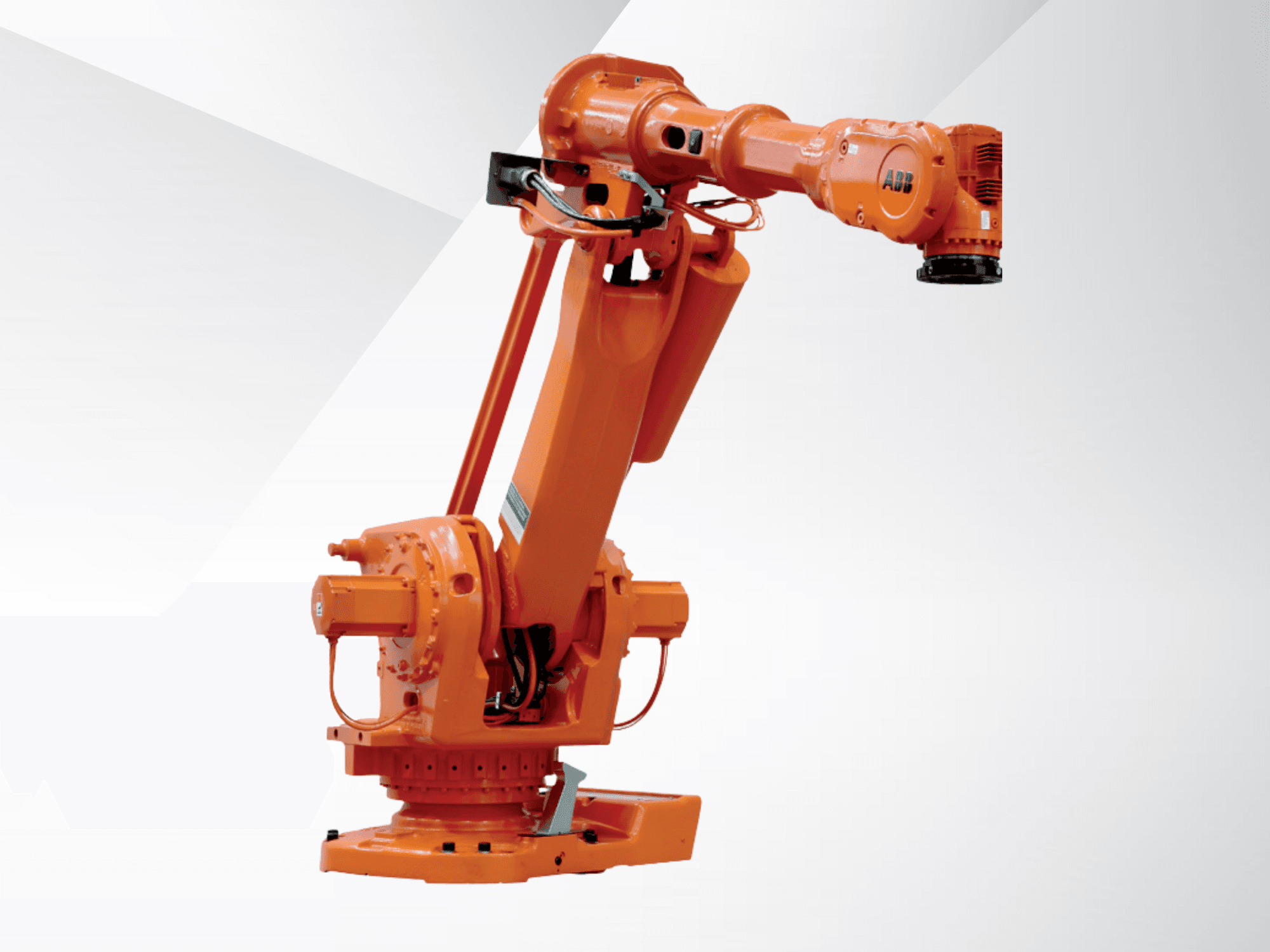 Oranž värvi ABB IRB 6660-205/1.9 robotkäsi, vaadatuna küljelt, millel on näha selle liigendliigendid ja tööstusdisain.