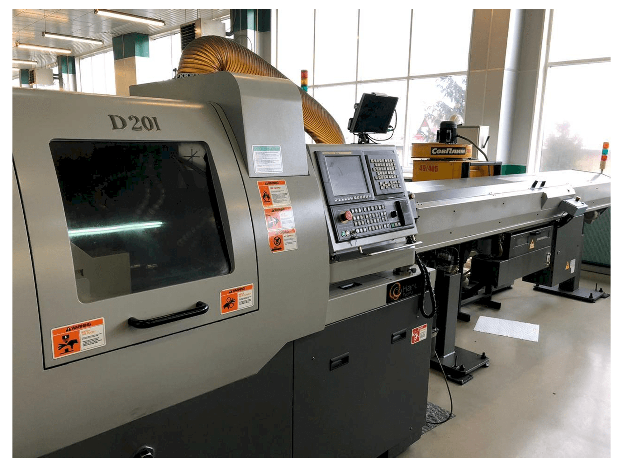 Masina Hanwha XD20M eestvaade