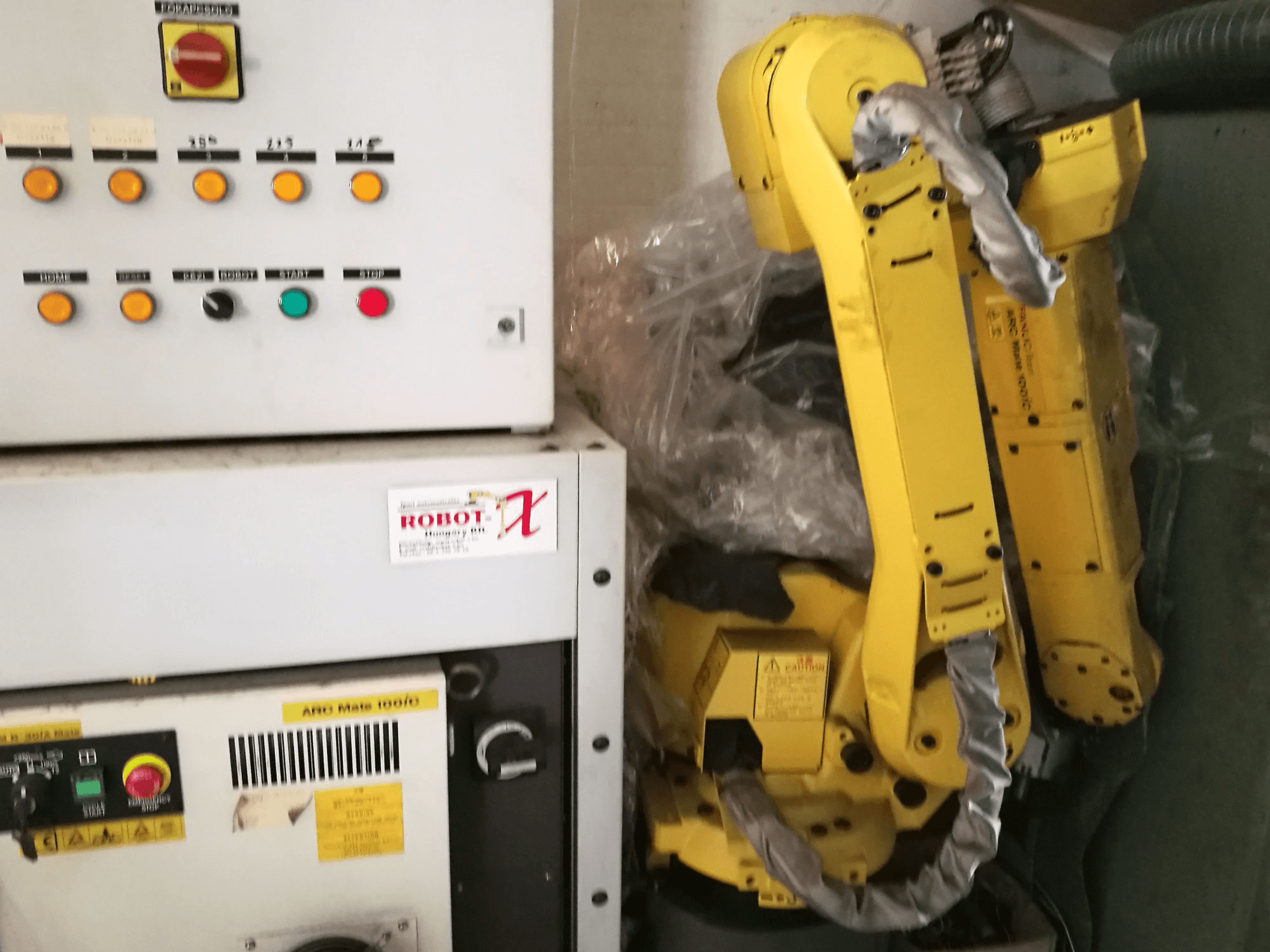Masina FANUC ARC Mate 100iC eestvaade