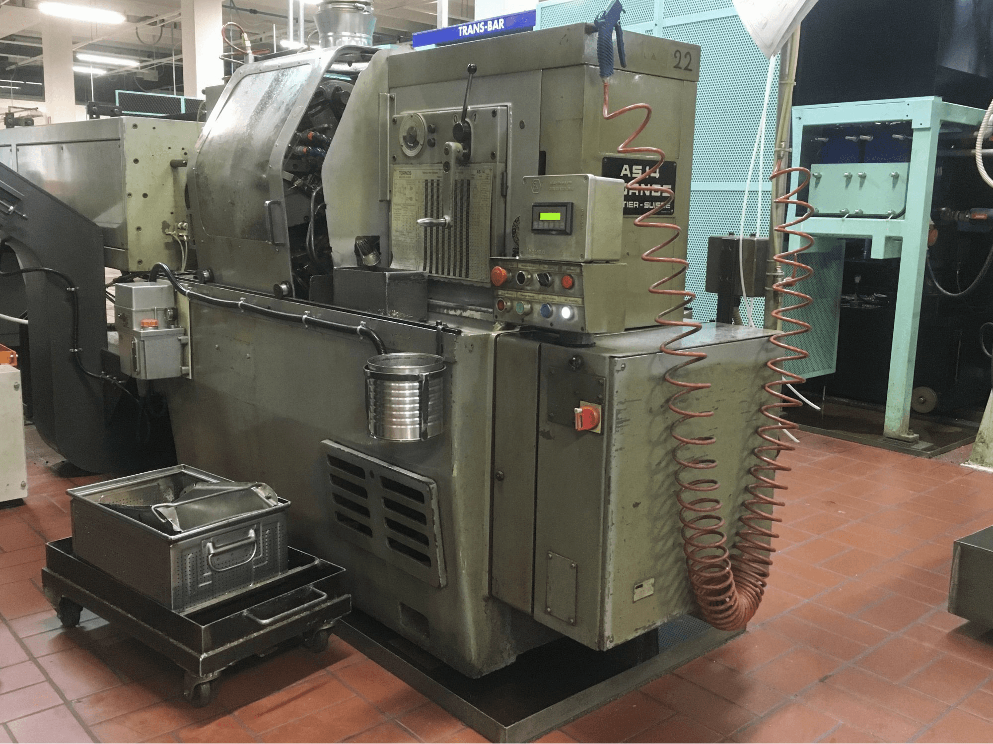 Masinavaade Tornos AS-14 paremalt