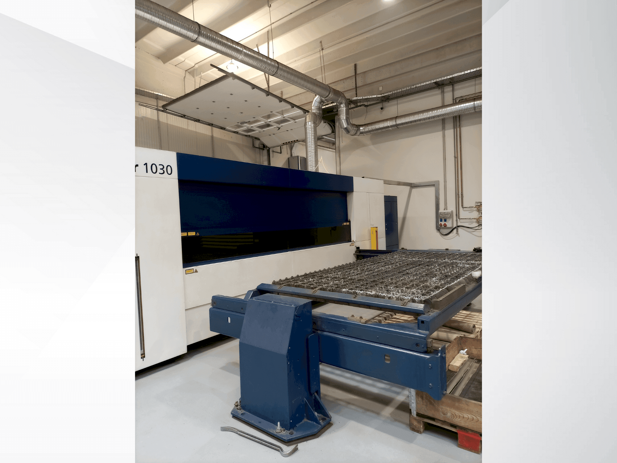 Masina TRUMPF TruLaser 1030 eestvaade