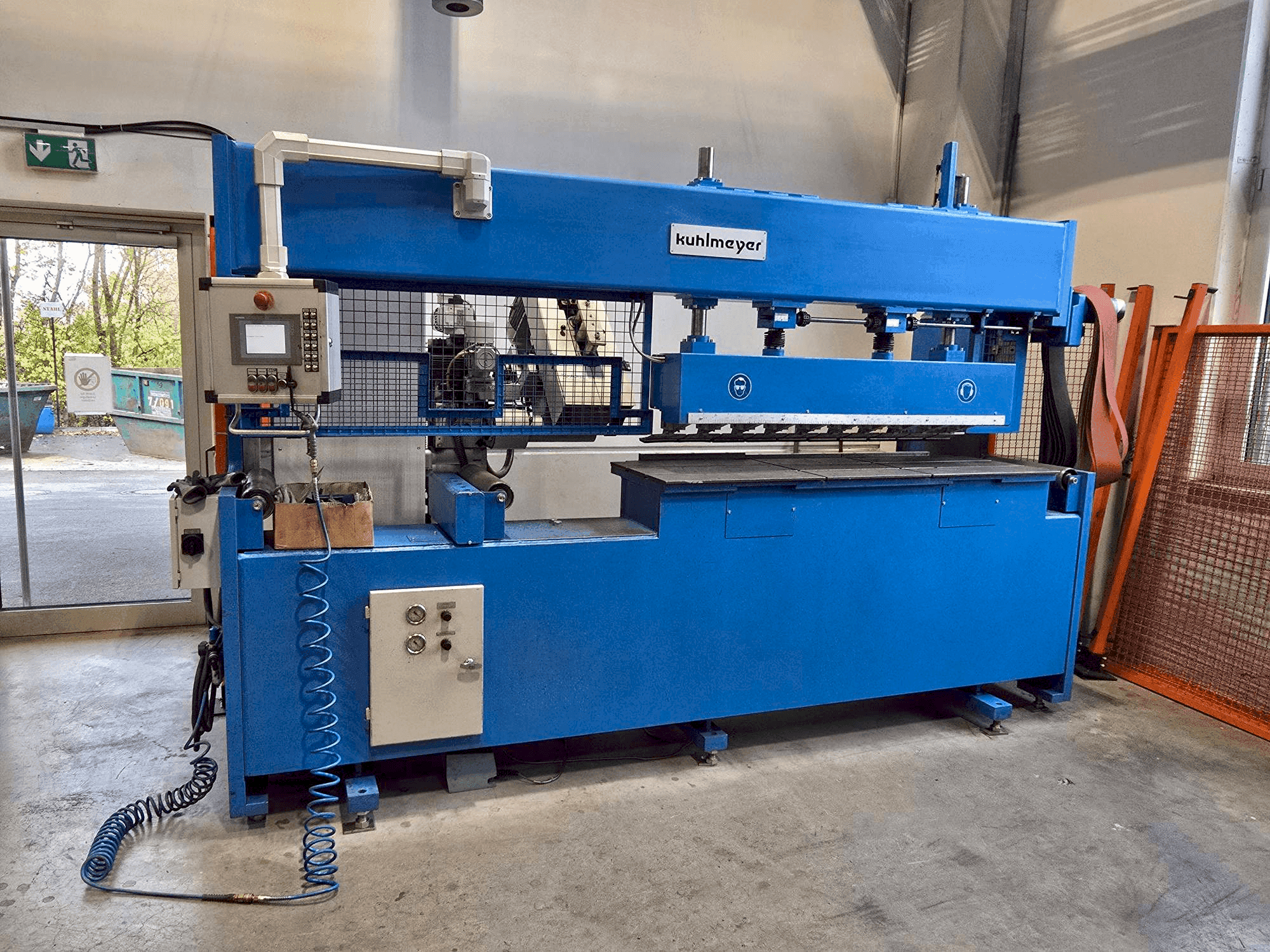 Masina KUHLMEYER Fasen Fix 4.1-1500 eestvaade