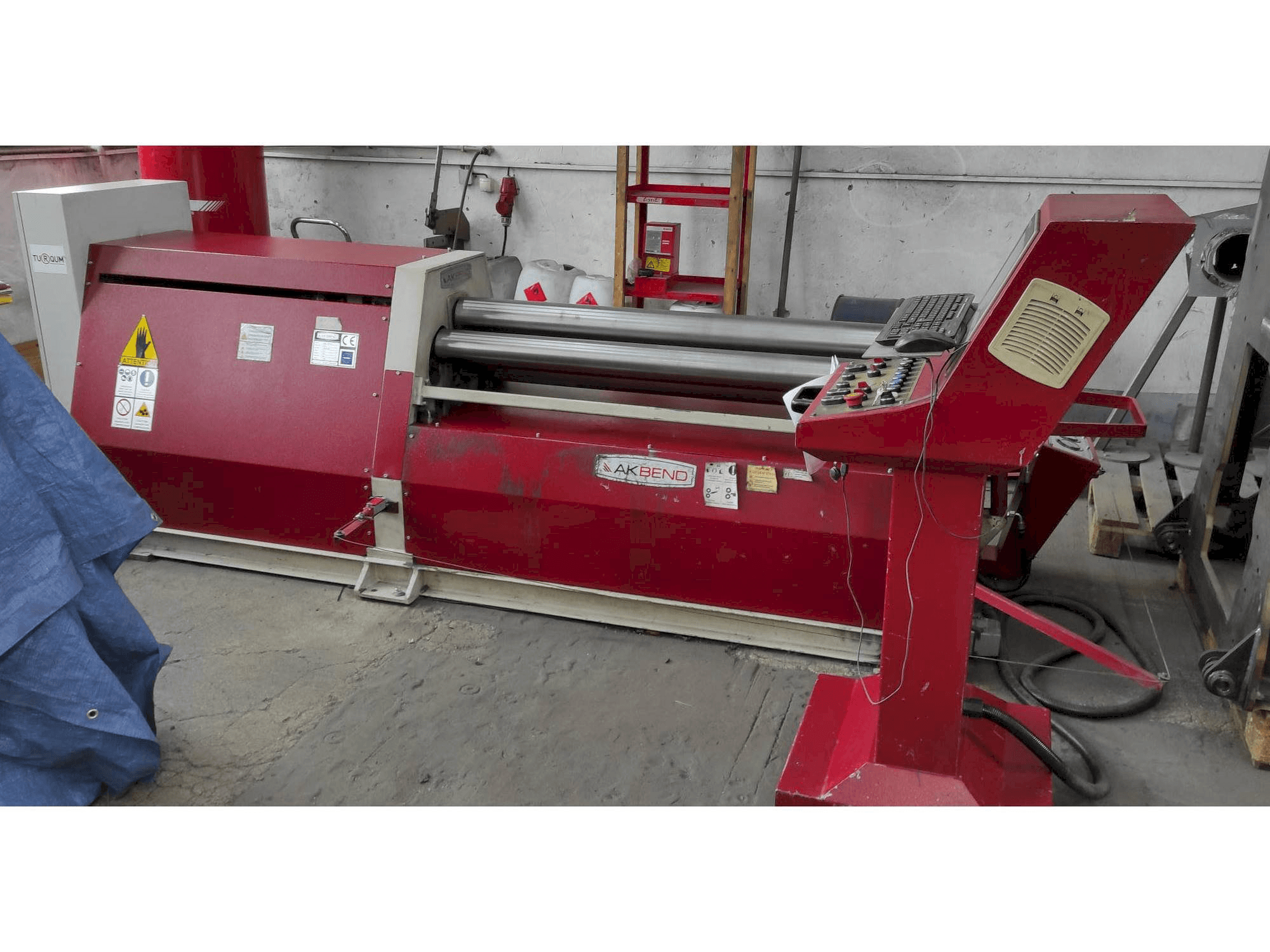 Masina AKBEND AHS 15/4-6 eestvaade