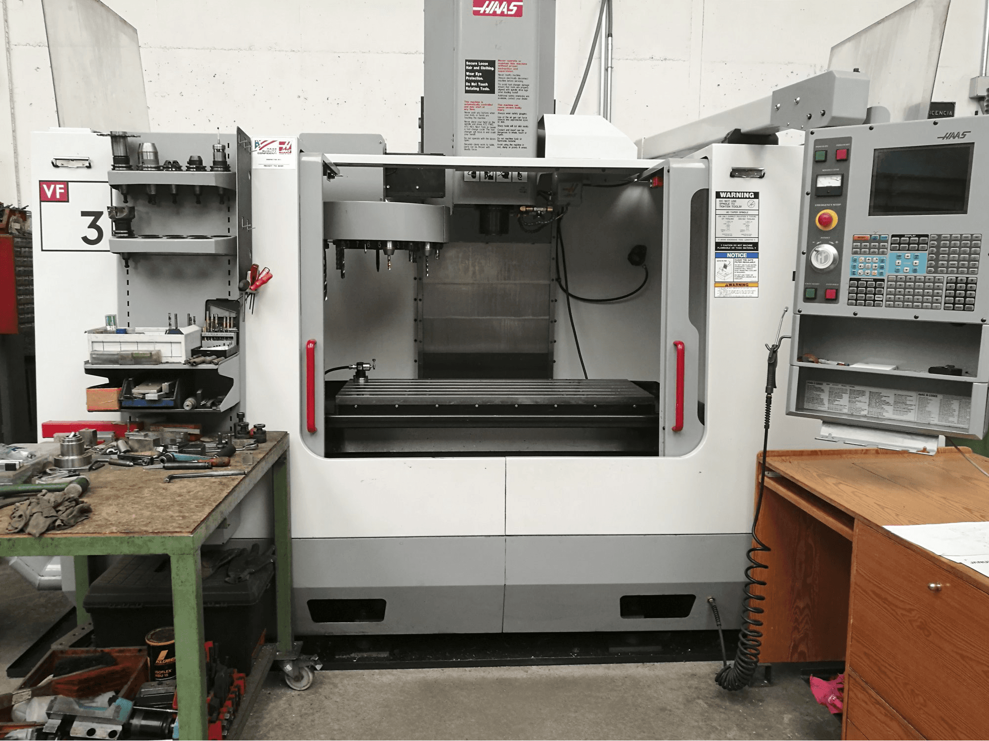 Masinavaade HAAS VF-3BHE vasakult