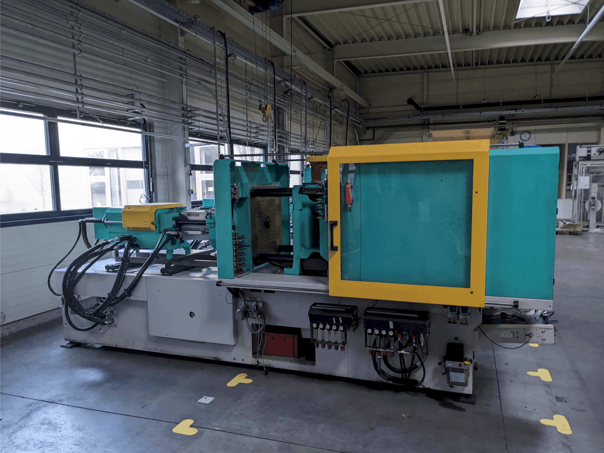 Masina Arburg 520 H 1500 - 400 eestvaade