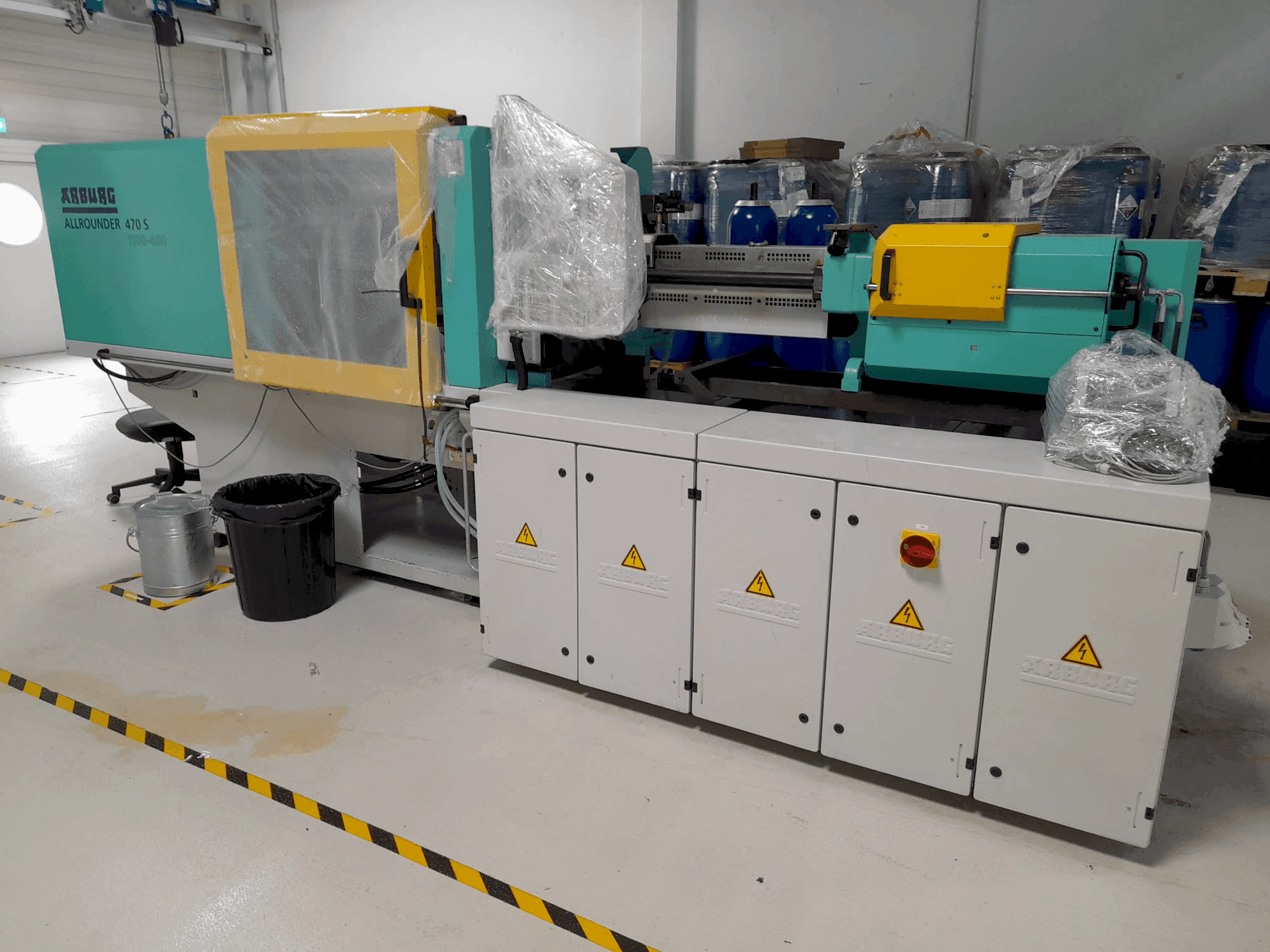 Masina Arburg Allrounder 470S 1100-400 with Multilift handling (2010) eestvaade