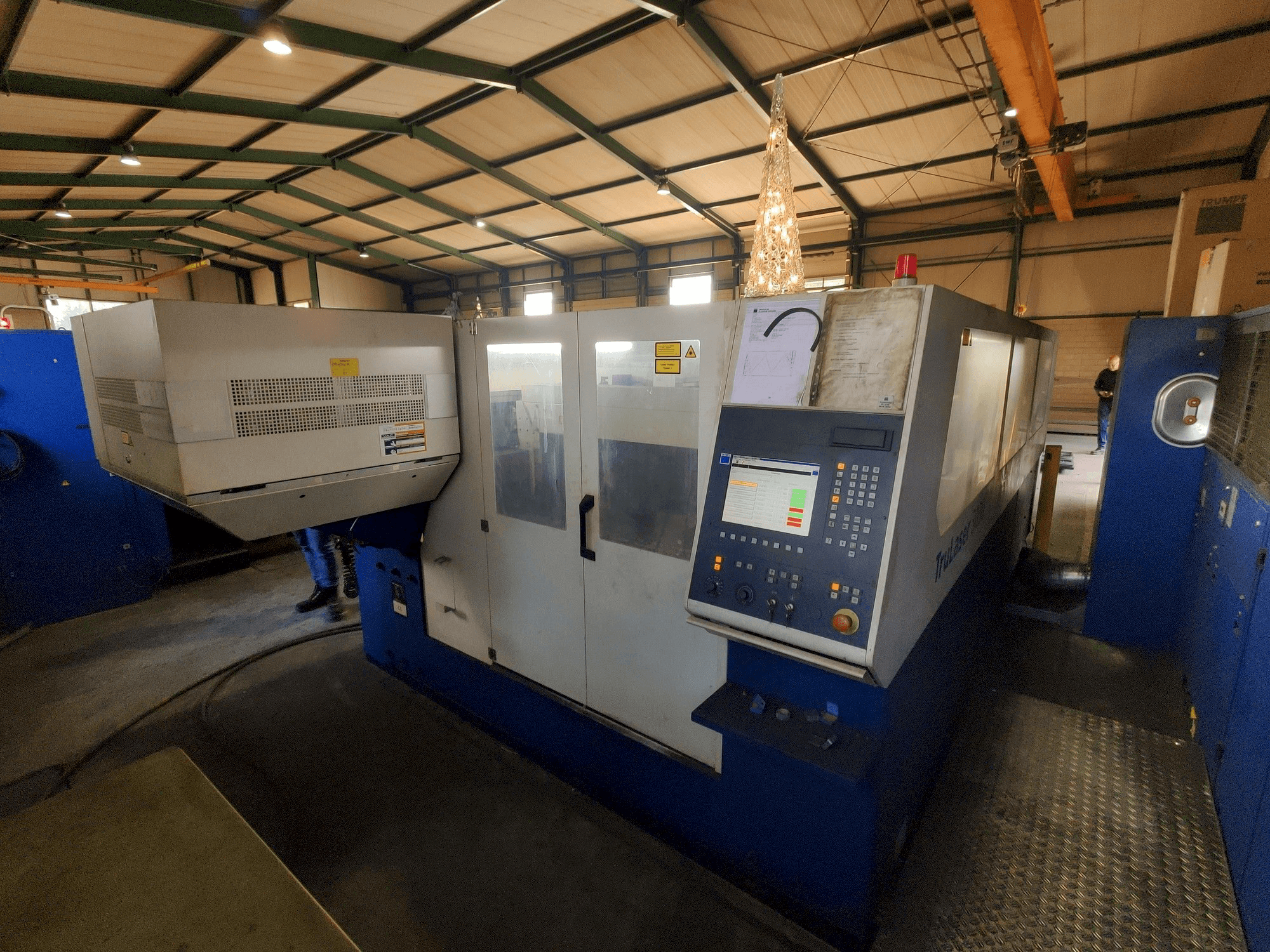 Masina Trumpf TruLaser 3030 eestvaade