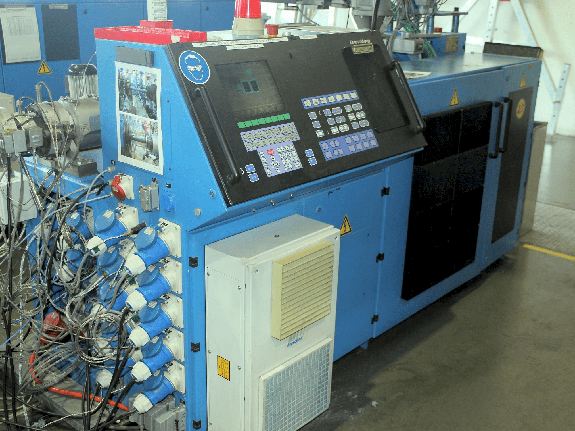 Masina Krauss Maffei KME 1-75-30 B eestvaade