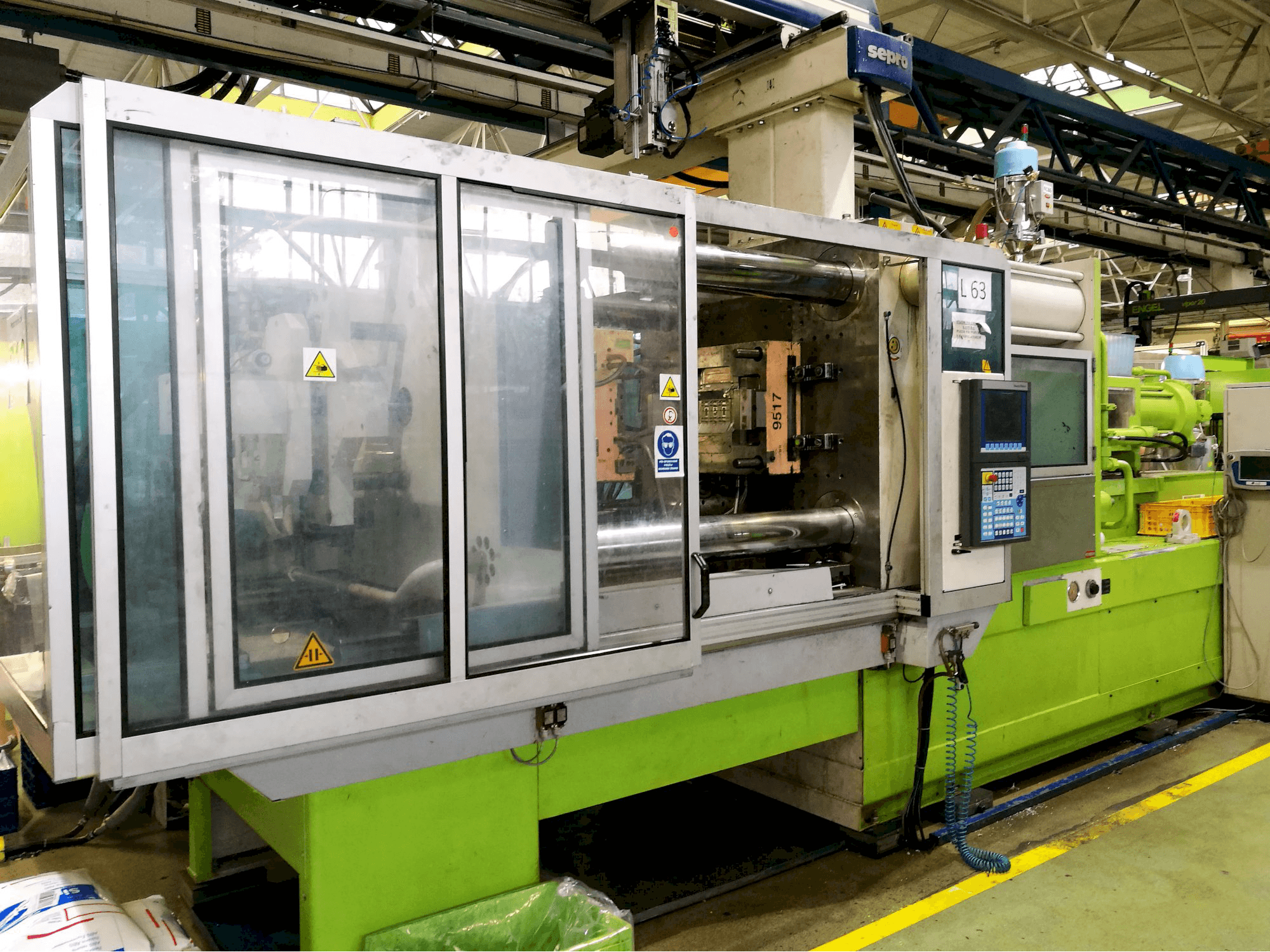 Masinavaade Krauss Maffei 420-1900 C2 vasakult