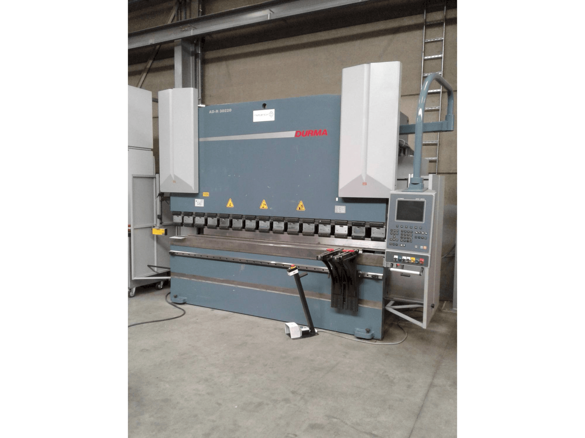 Masina Durma AD-R 30220 eestvaade