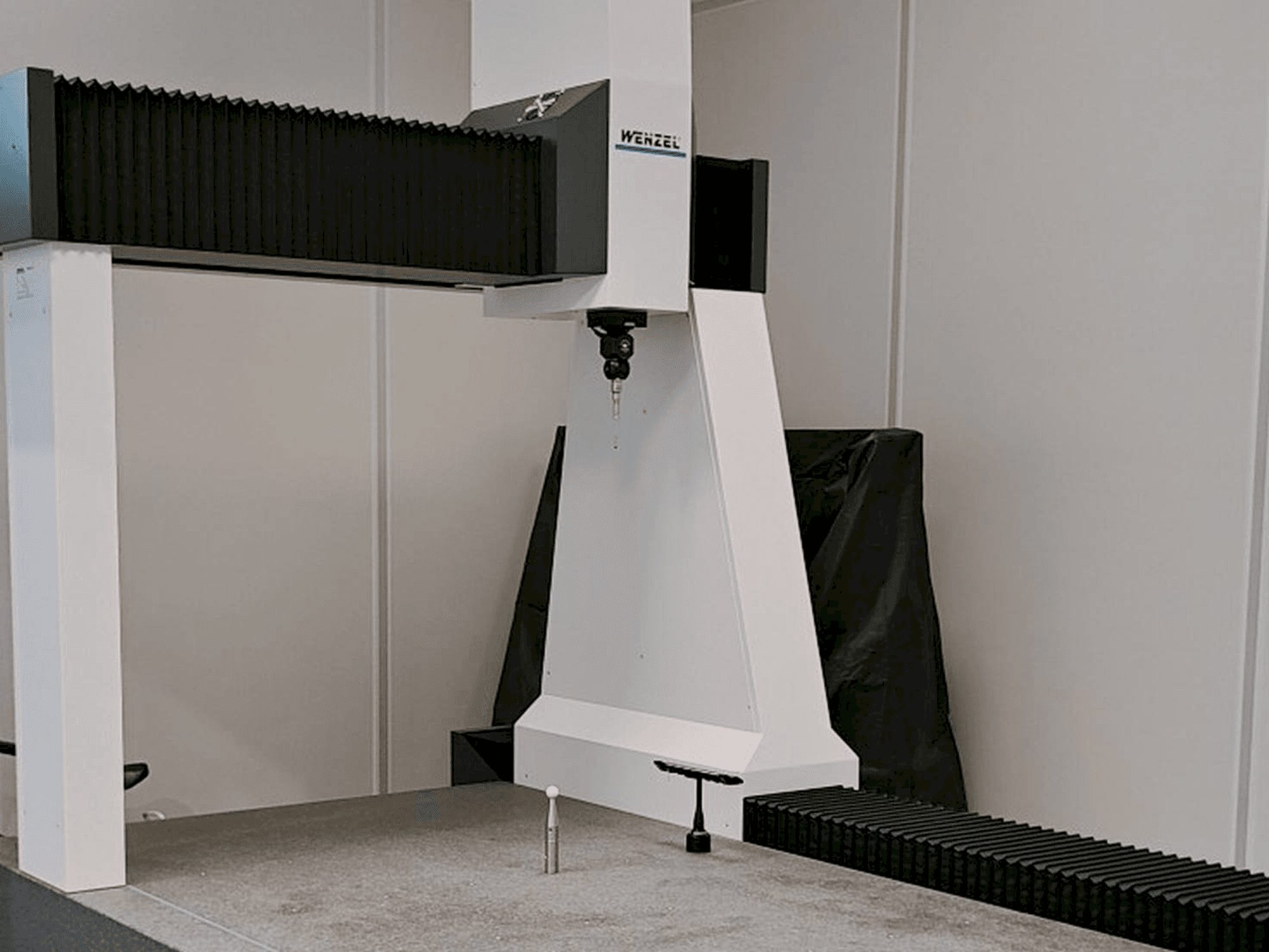 Masina Wenzel LH 1010 eestvaade