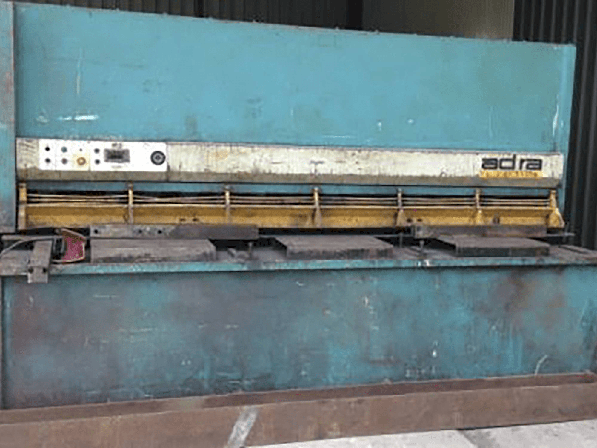 Masina ADIRA GHS-1630 eestvaade