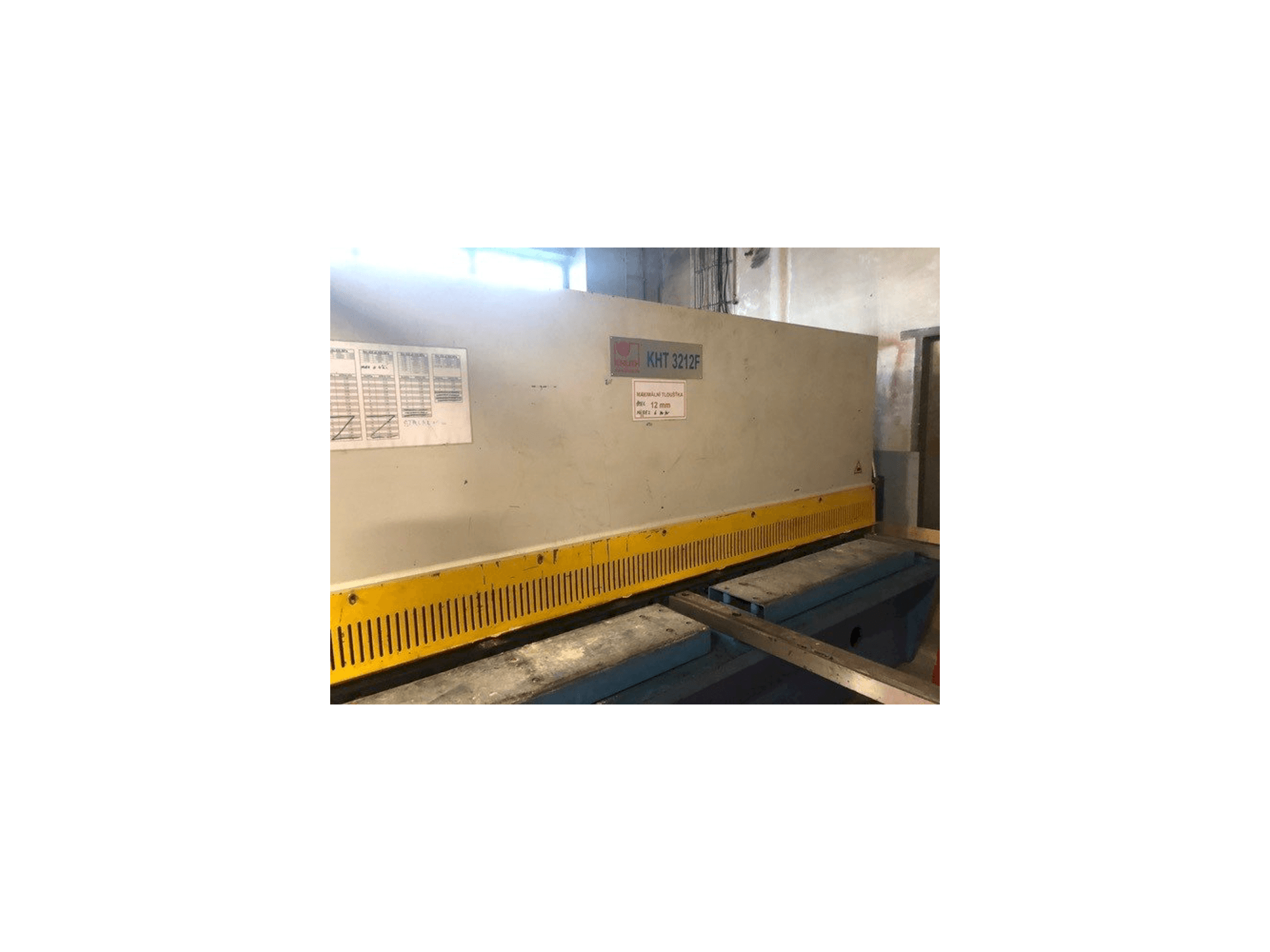 Masina KNUTH KHT 3212 F eestvaade