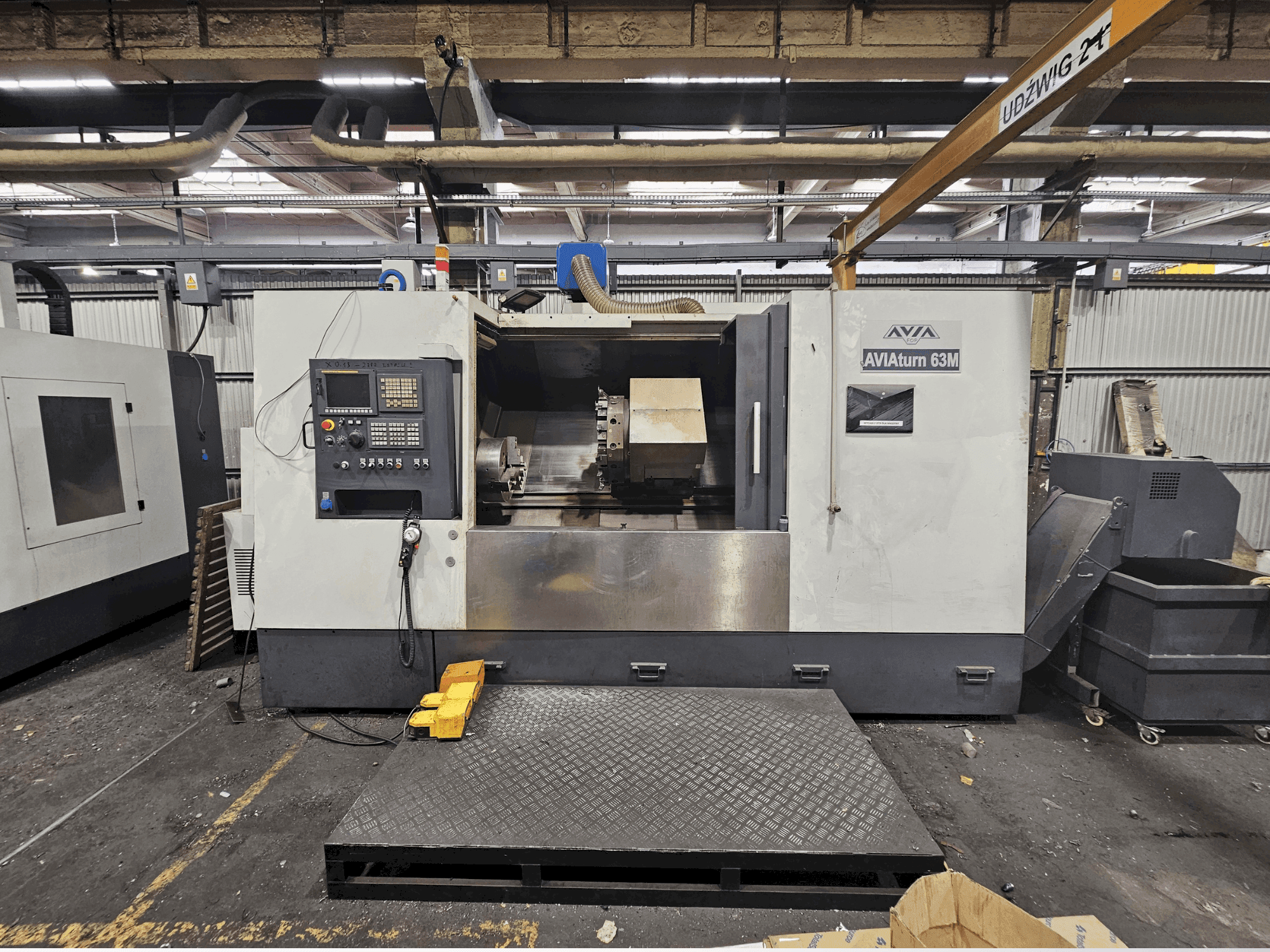 Masina Avia Turn 63M eestvaade