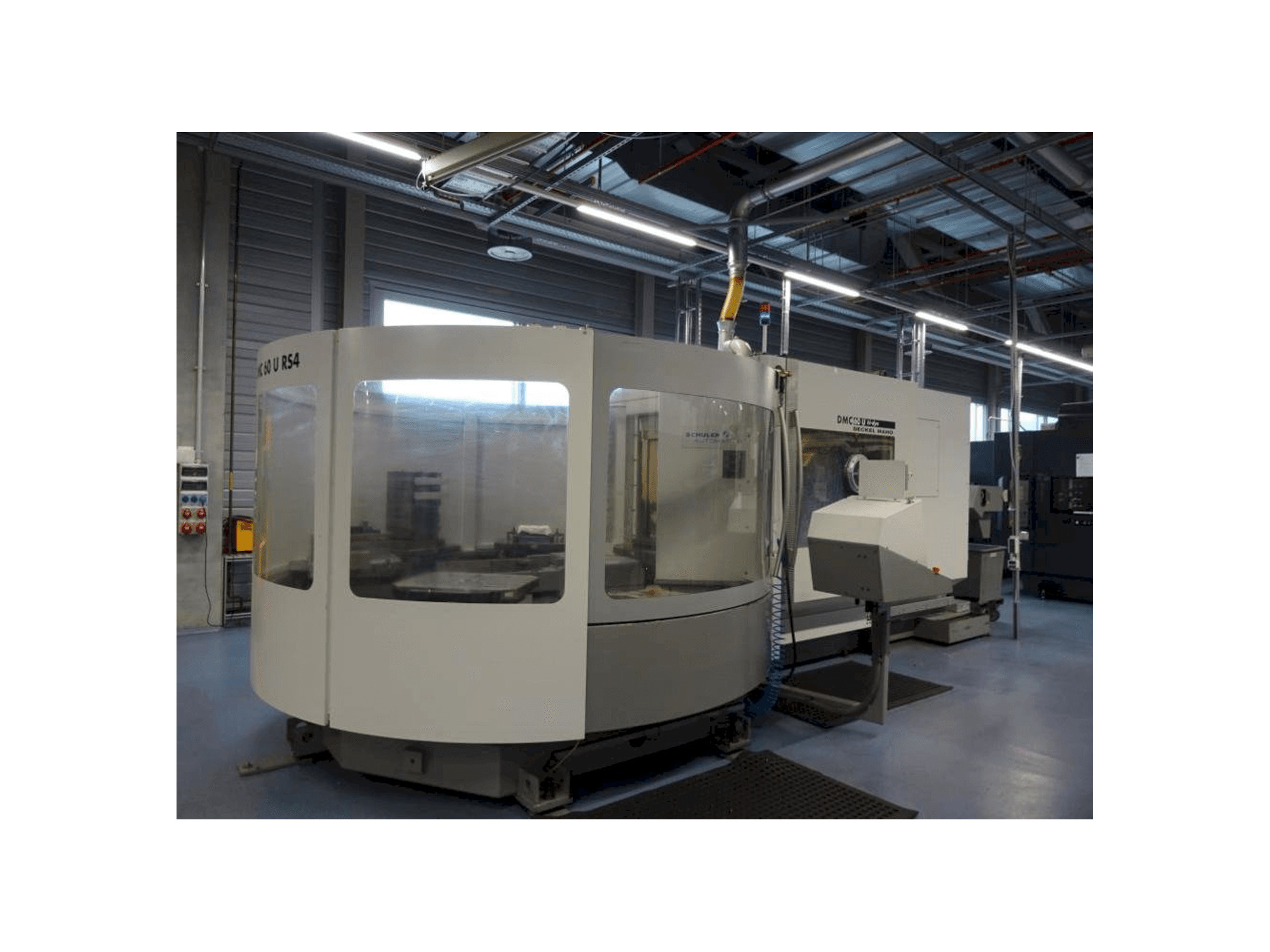 Masina DECKEL MAHO DMC 60 U RS4 eestvaade