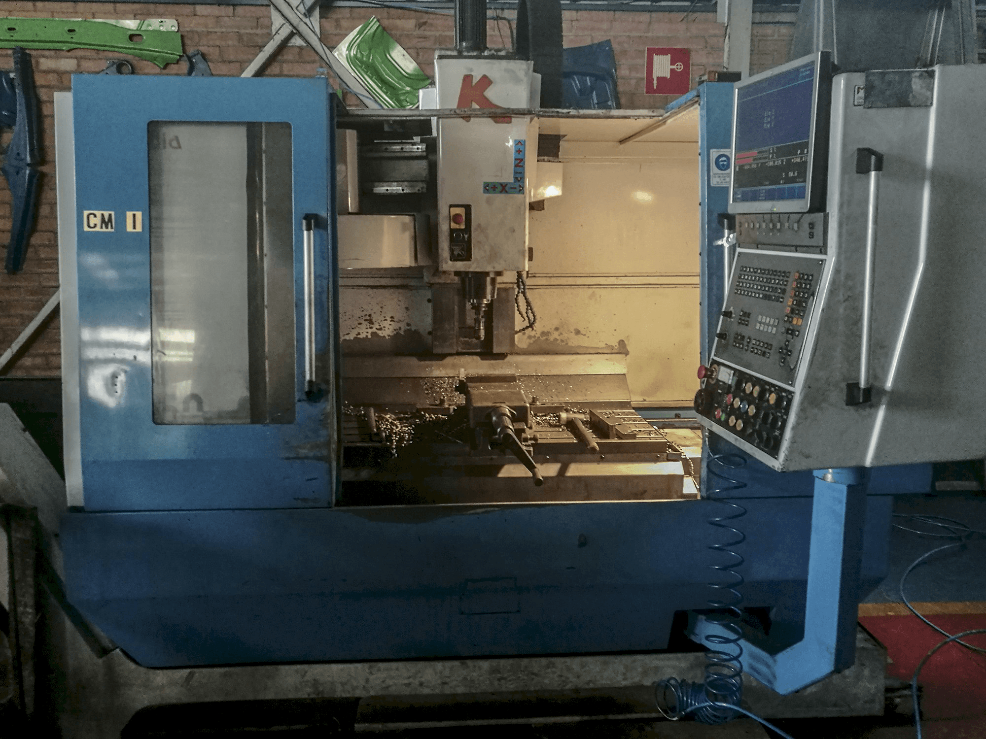 Masina KONDIA B-1050 eestvaade