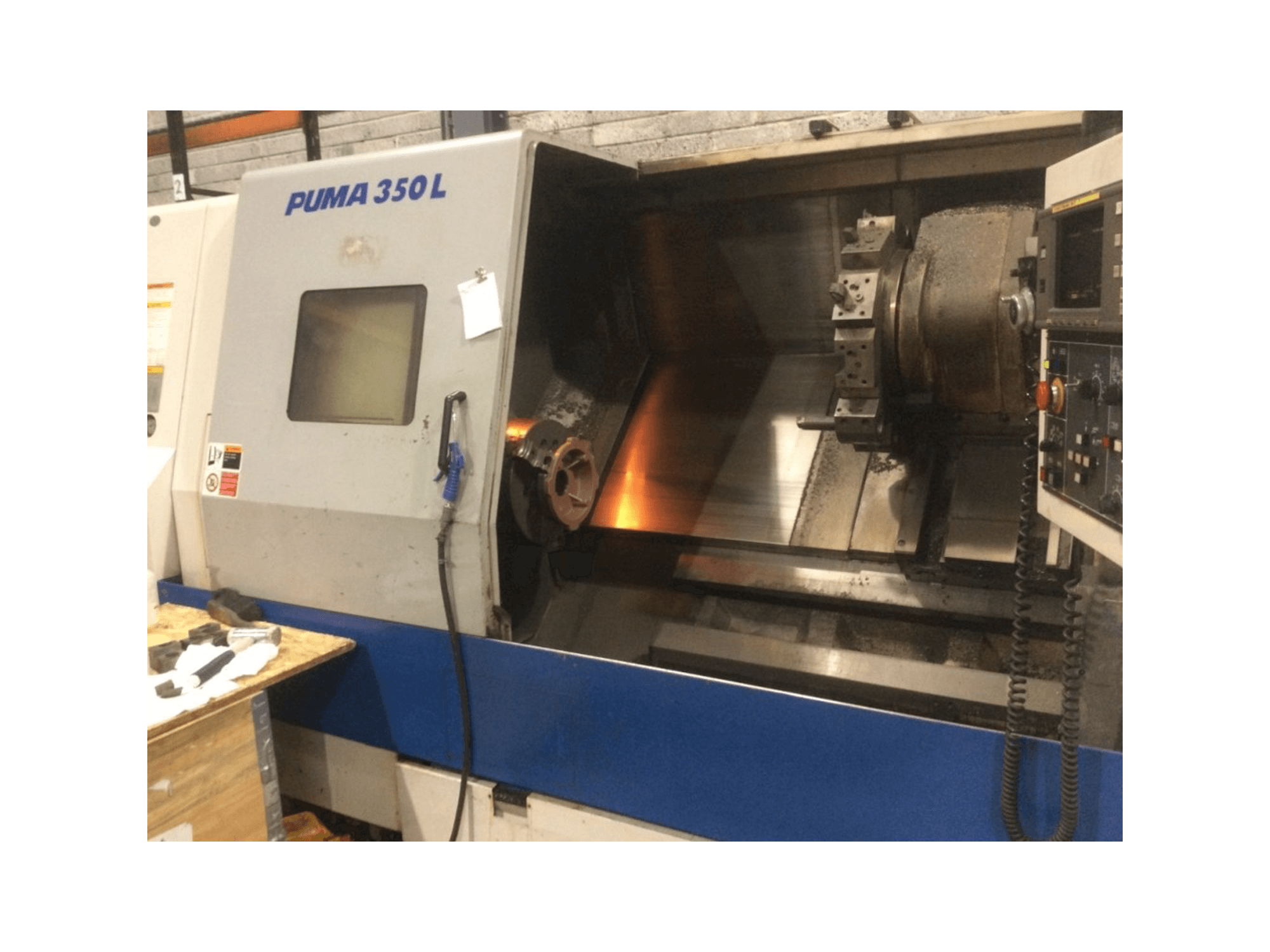 Masina DAEWOO Puma 350LB eestvaade