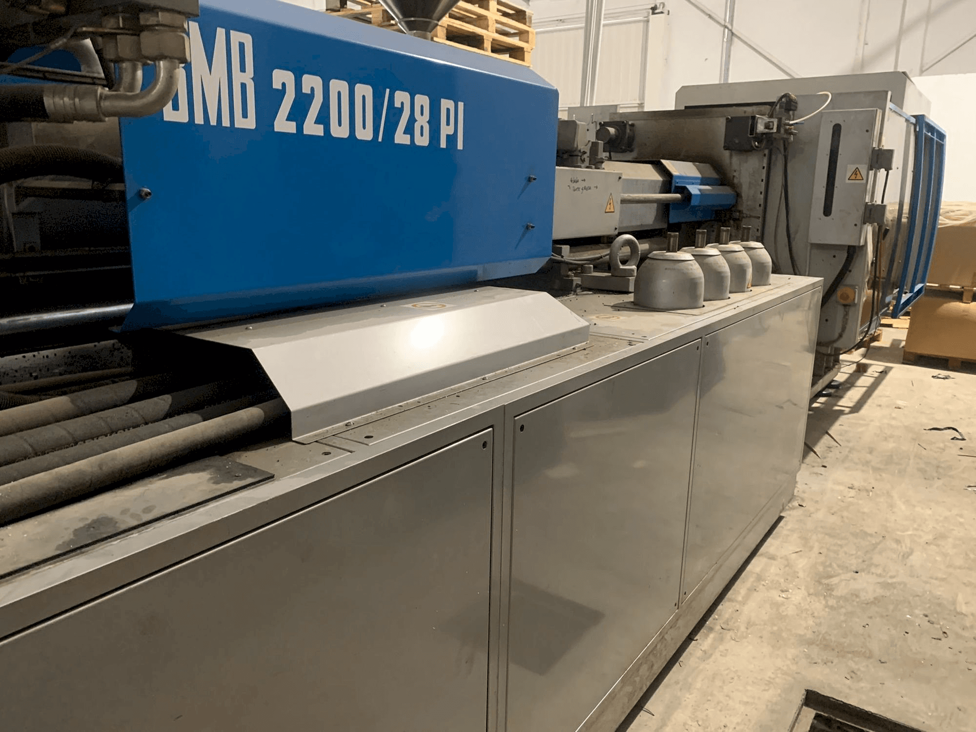 Masina BMB KW28PI-2200 eestvaade
