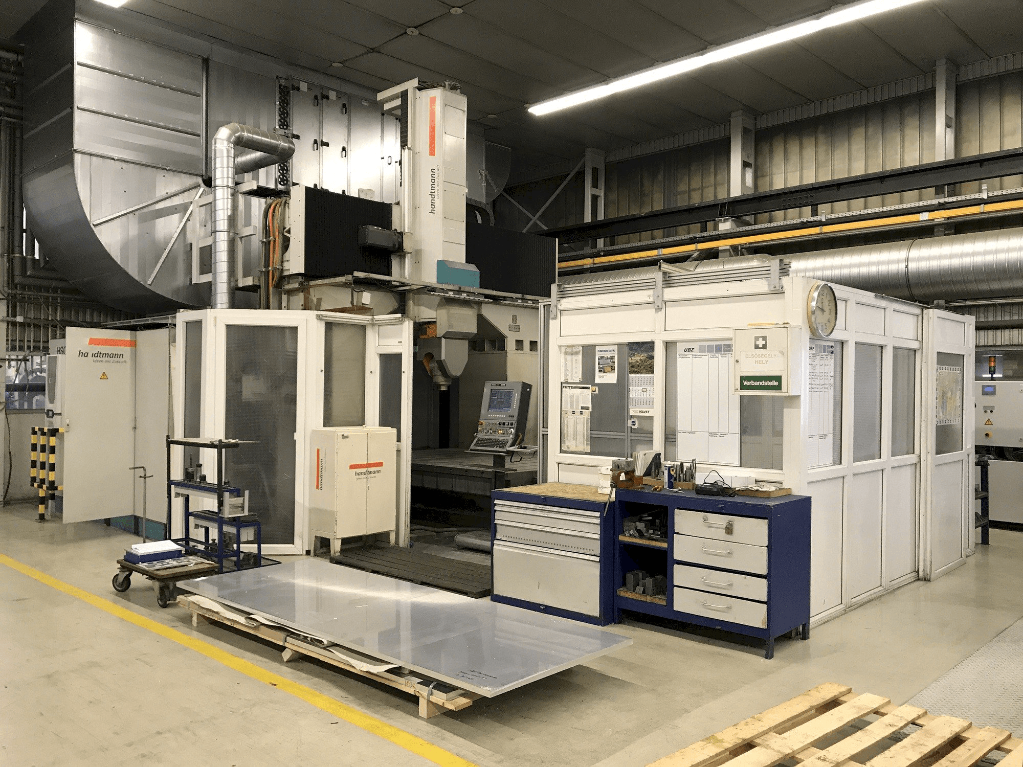 Masina Handtmann UBZ NT 300/200 T2 eestvaade