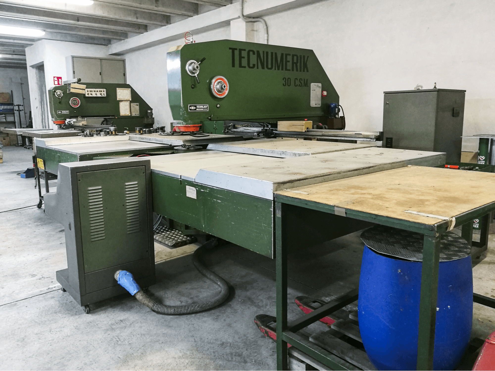 Masinavaade Tecnology Tecnumerik 30 C.S.M. paremalt