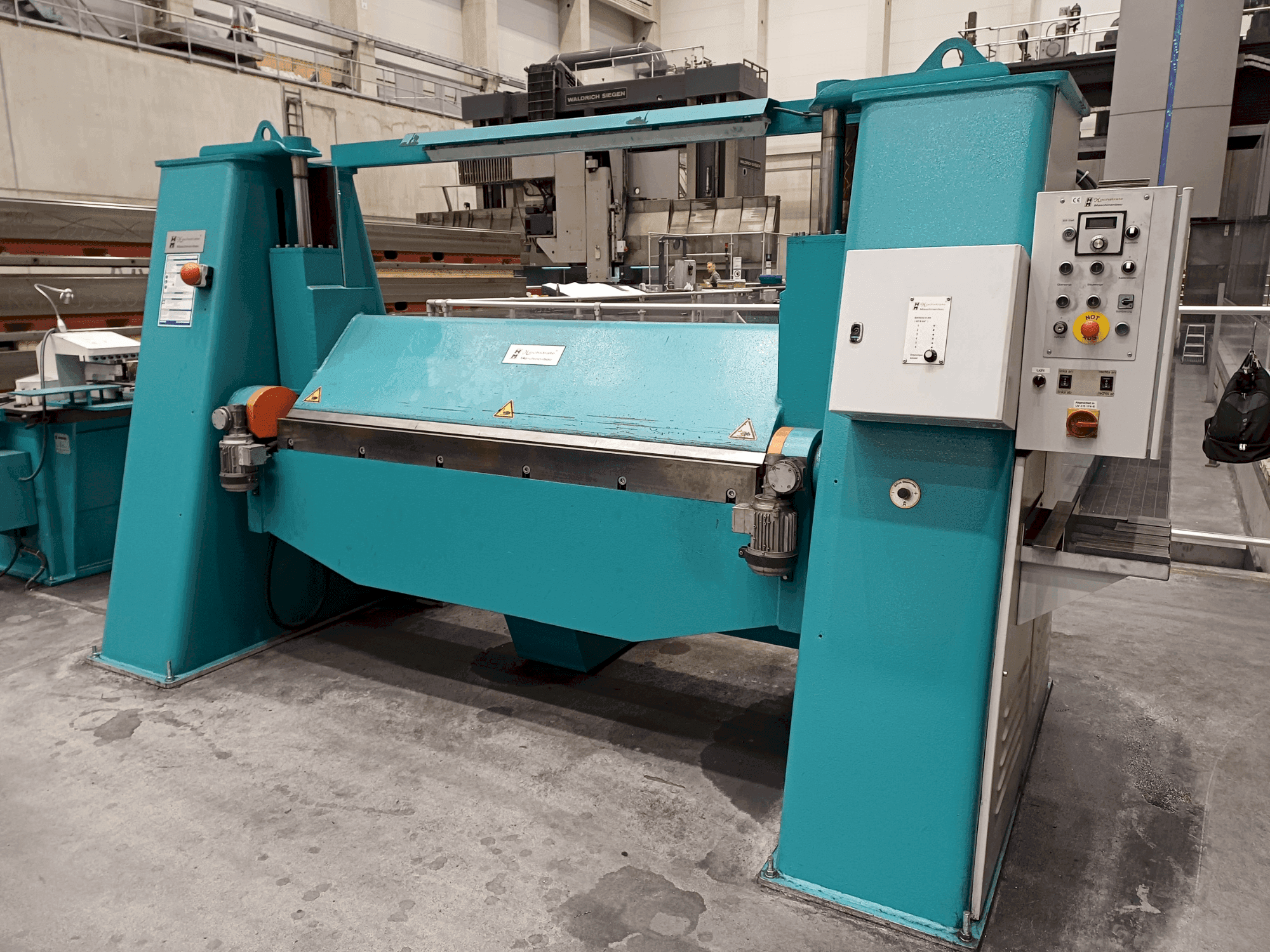 Masina DR. HOCHSTRATE 2000/6 eestvaade