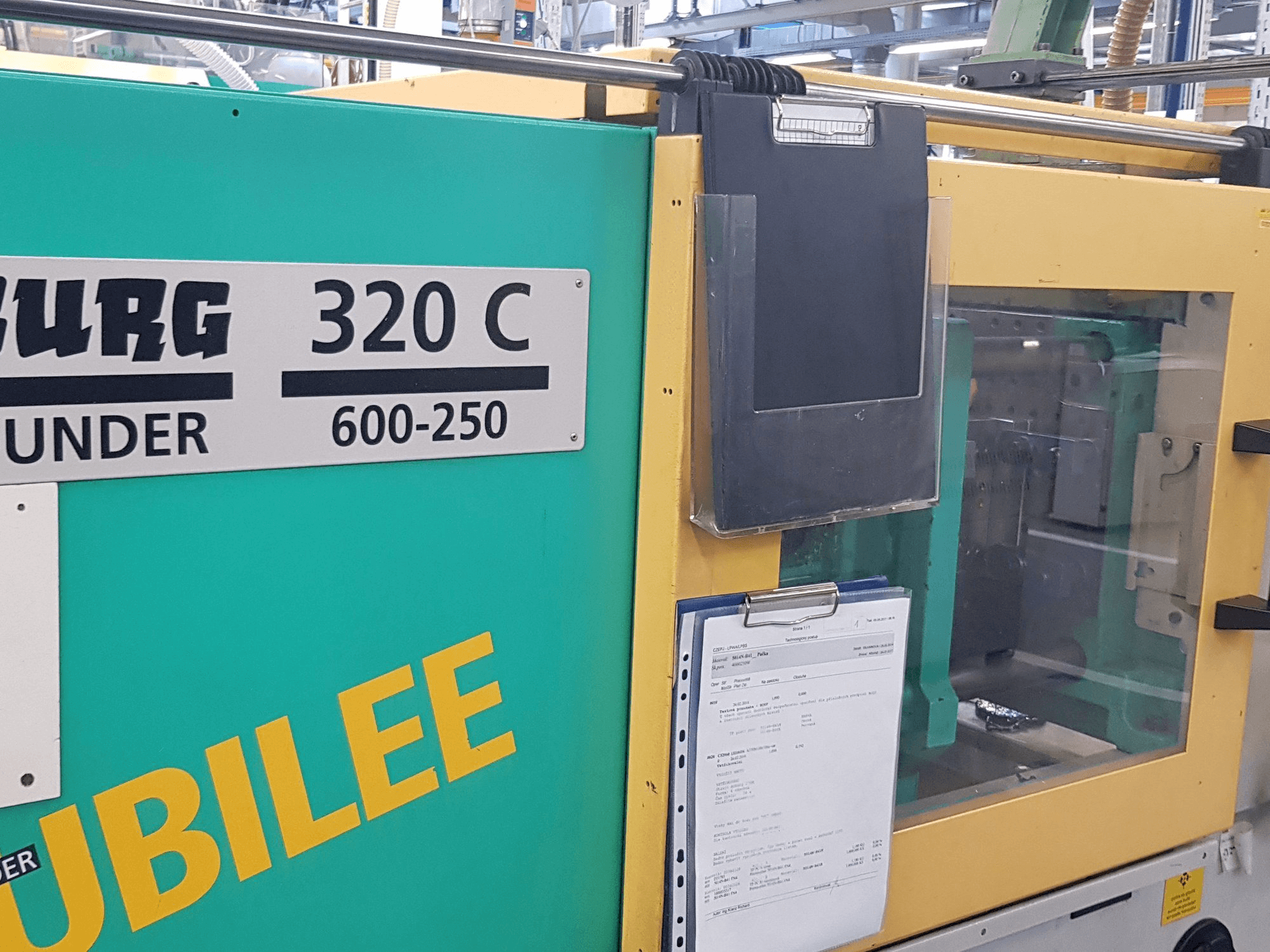 Masina Arburg 320 C 600-250 eestvaade