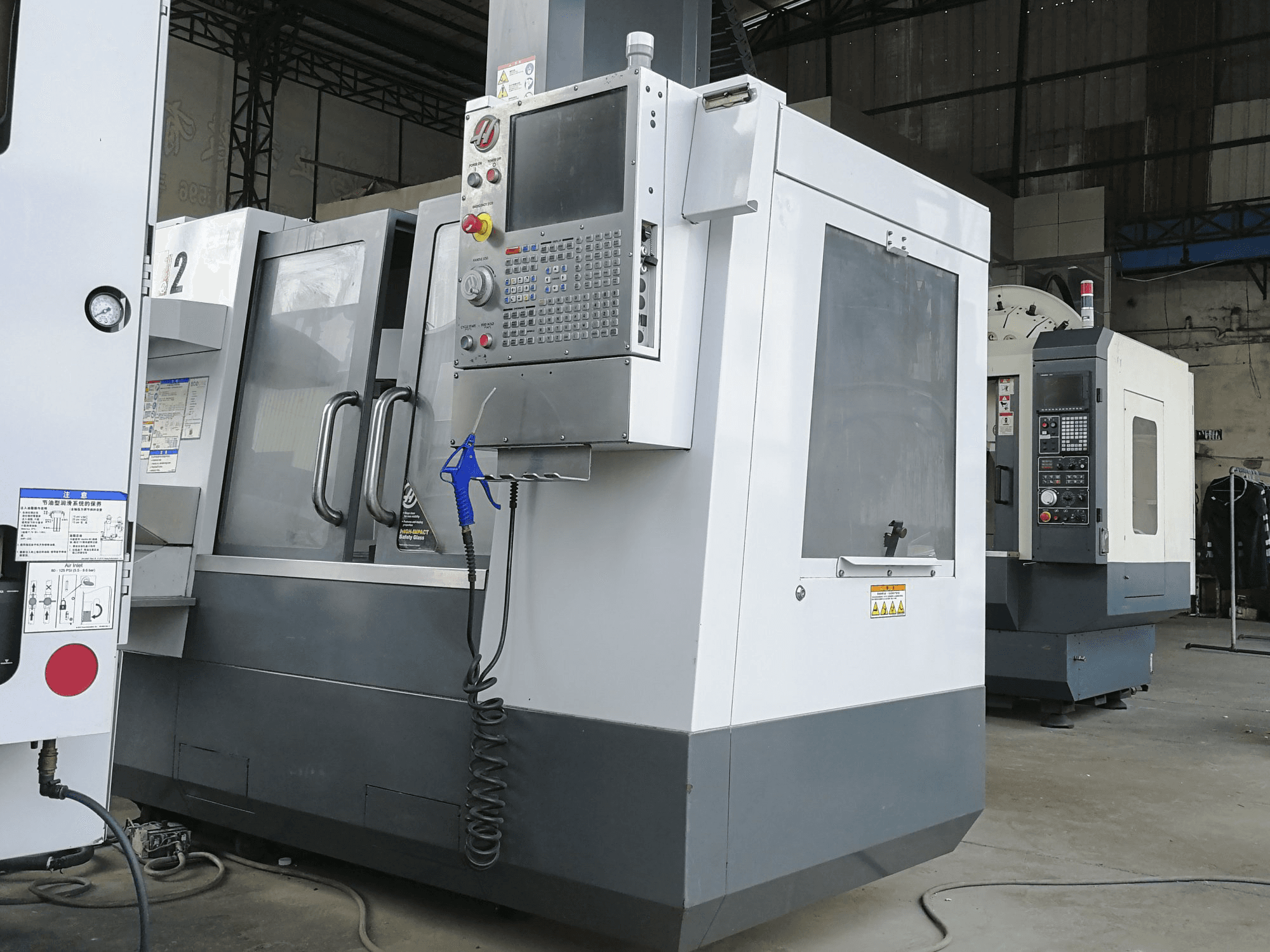 Masinavaade HAAS VF-2 paremalt