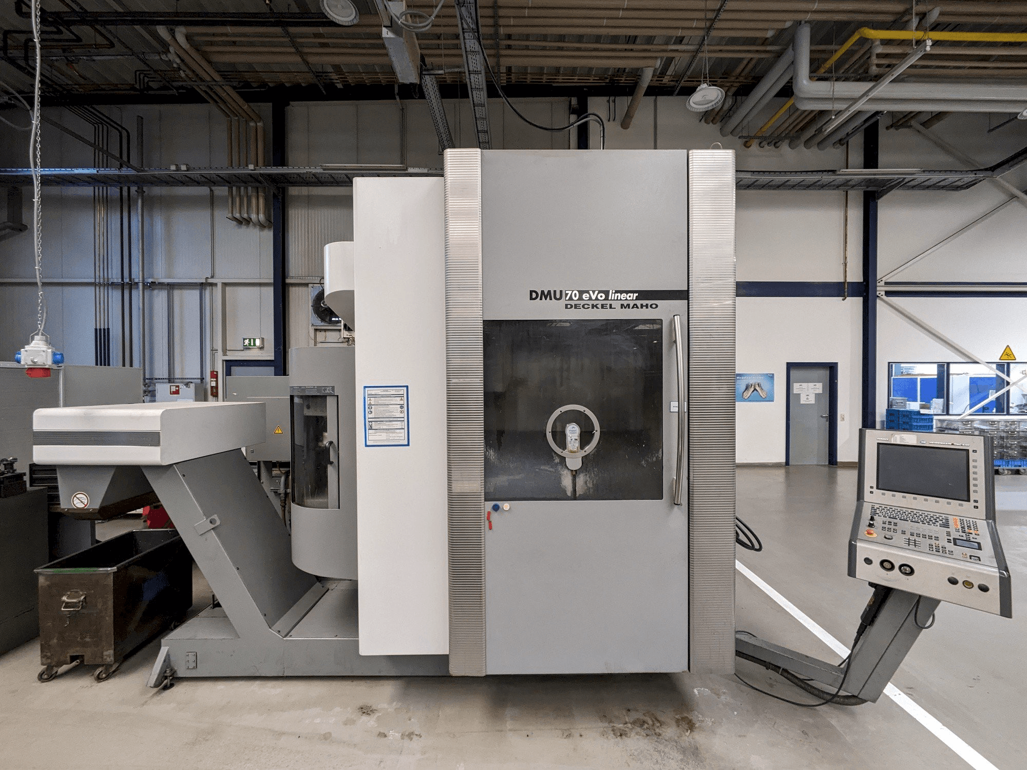Masina DECKEL MAHO DMU70 eVo linear eestvaade