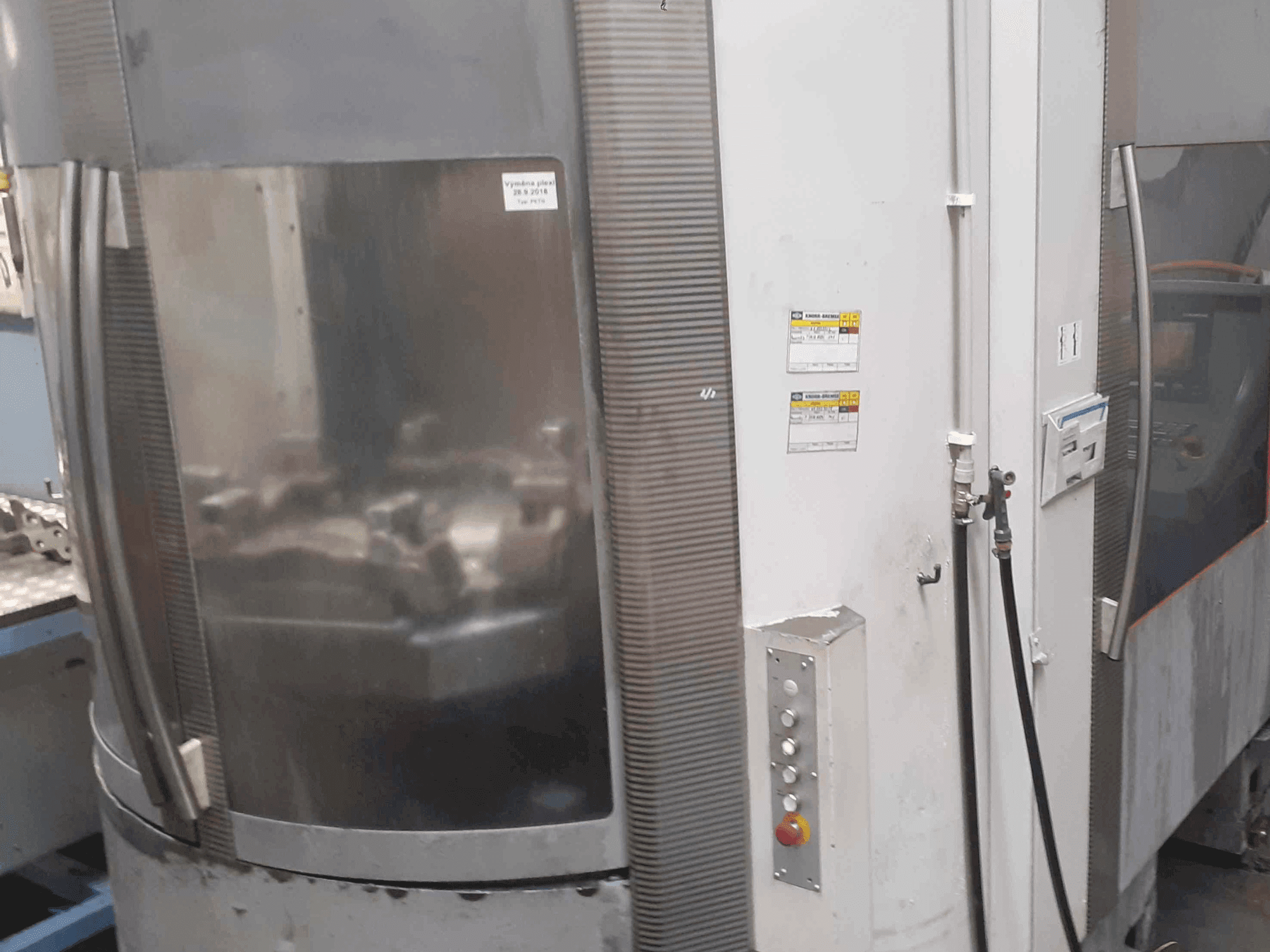 Masina DECKEL MAHO DMC 80 H eestvaade