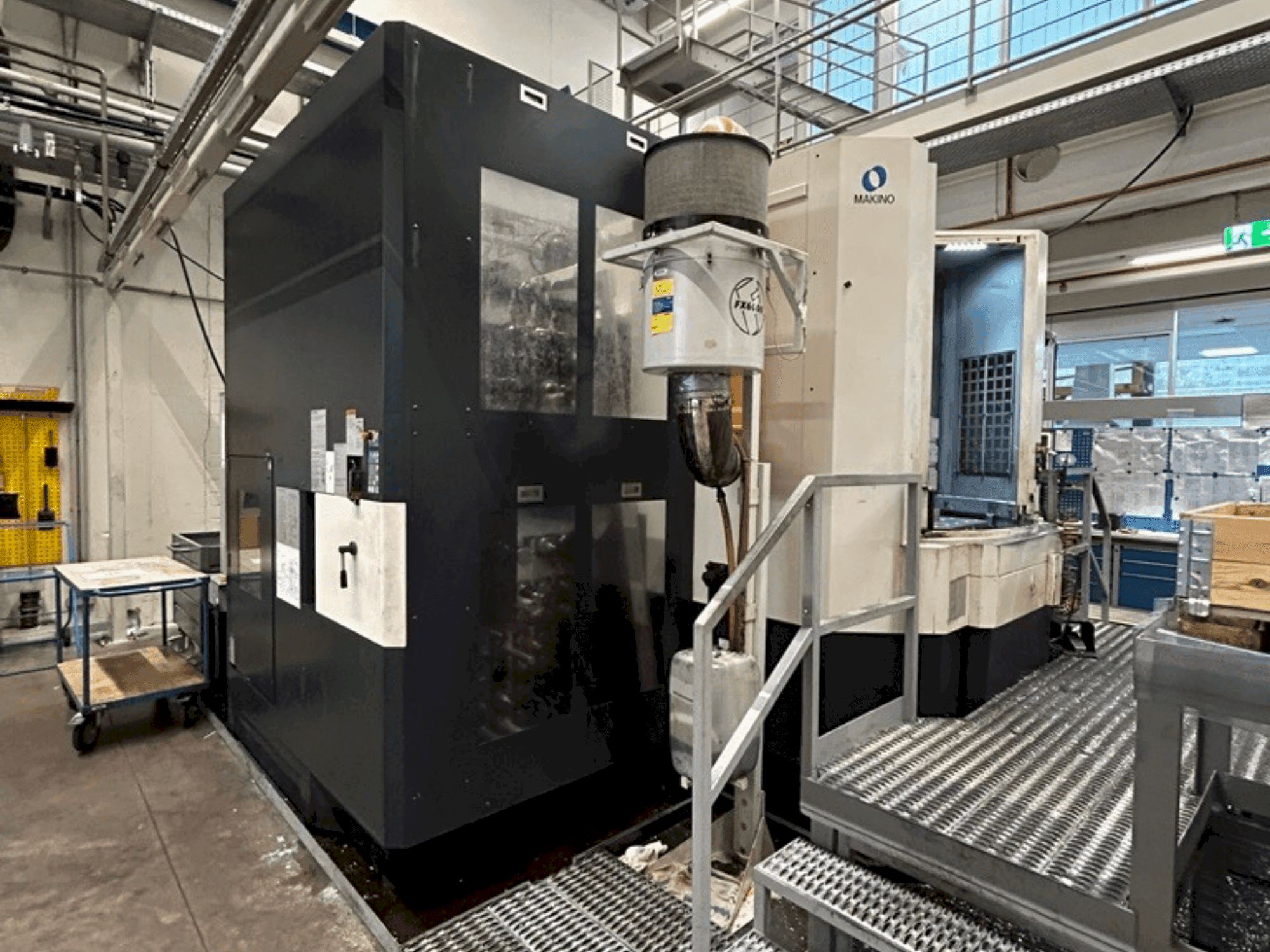 Masina Makino a81 eestvaade