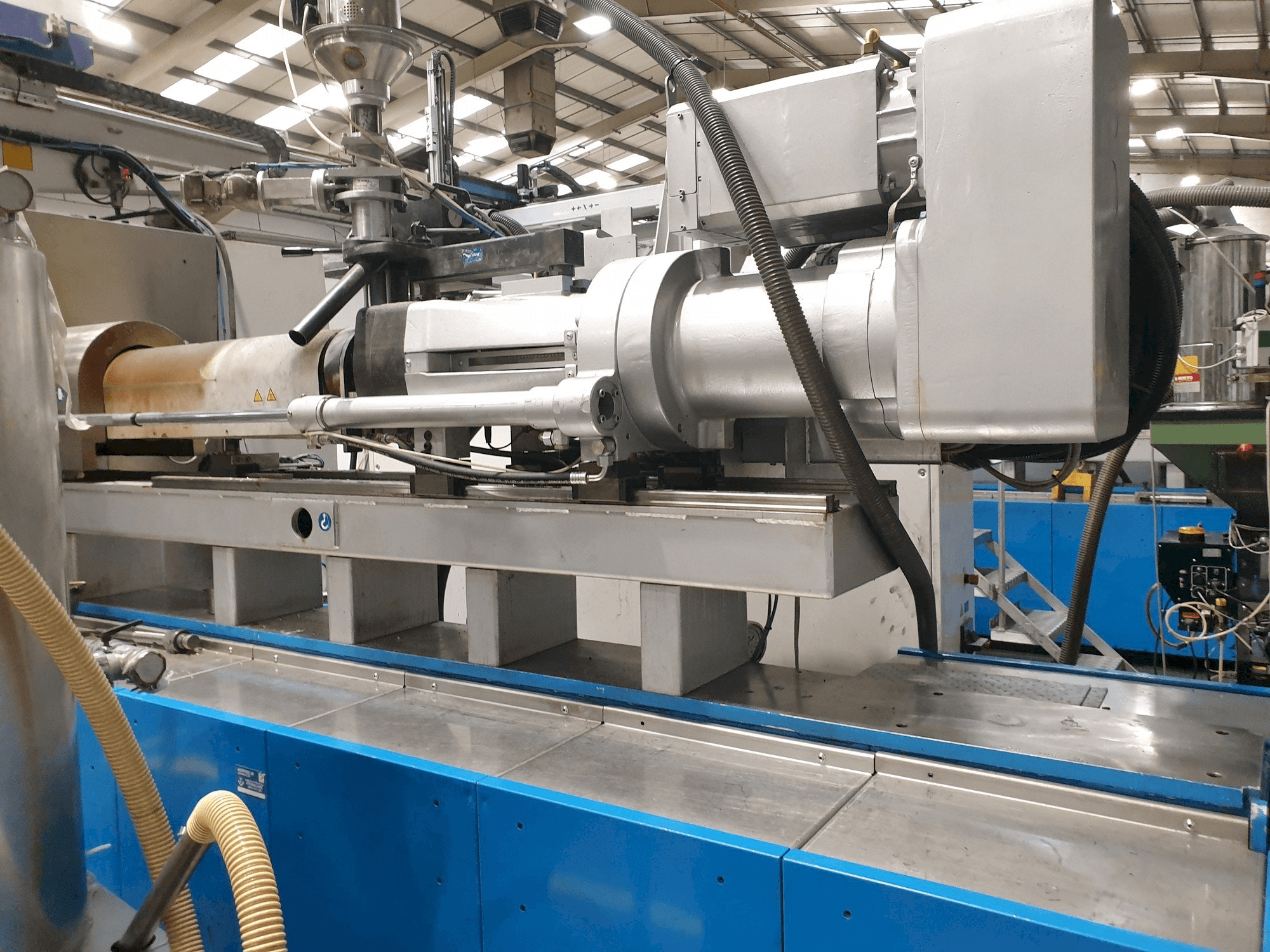 Masina Netstal EVOS 5500-2000 eestvaade