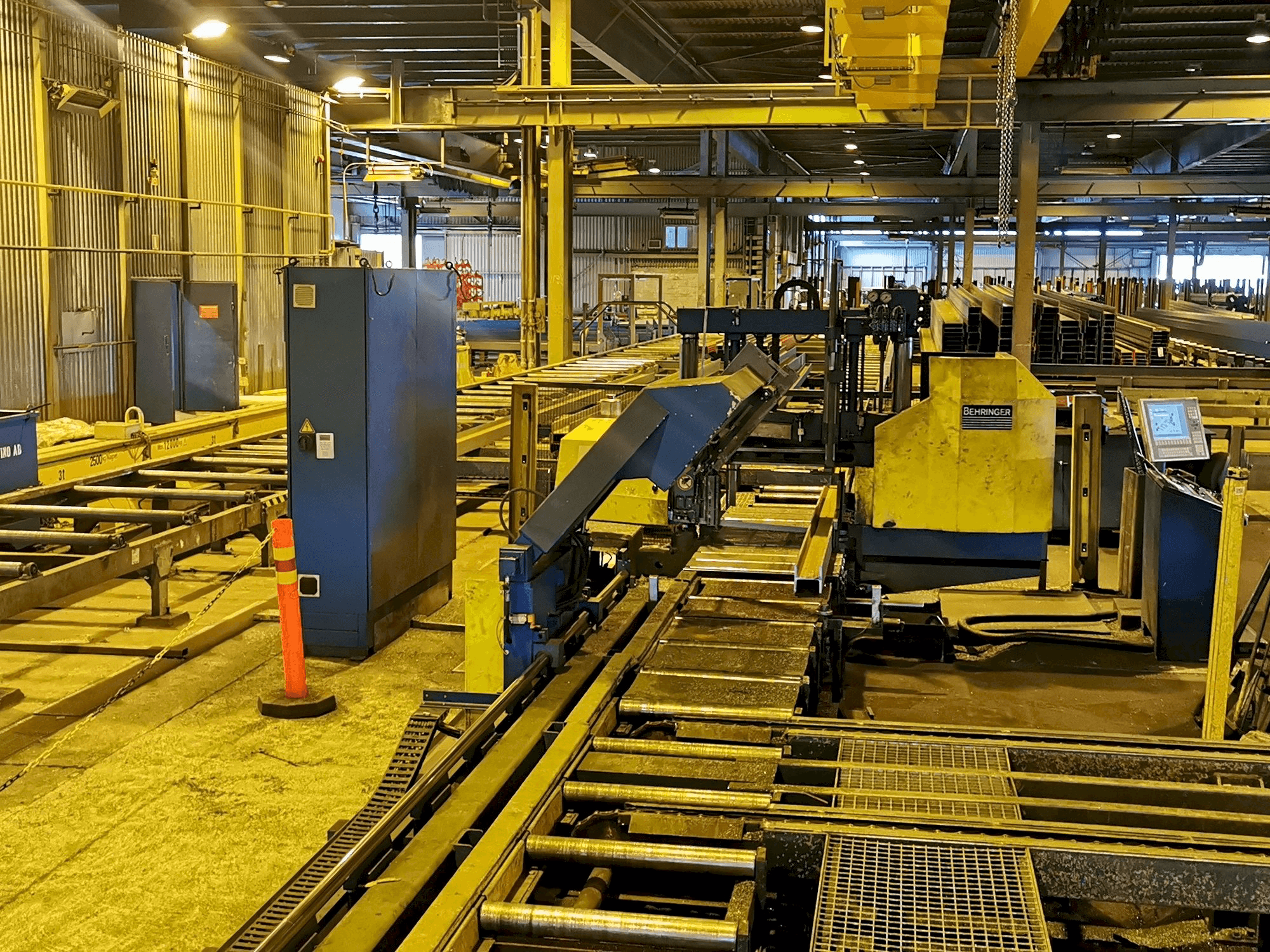 Masina Behringer HBP 410/723GNC eestvaade